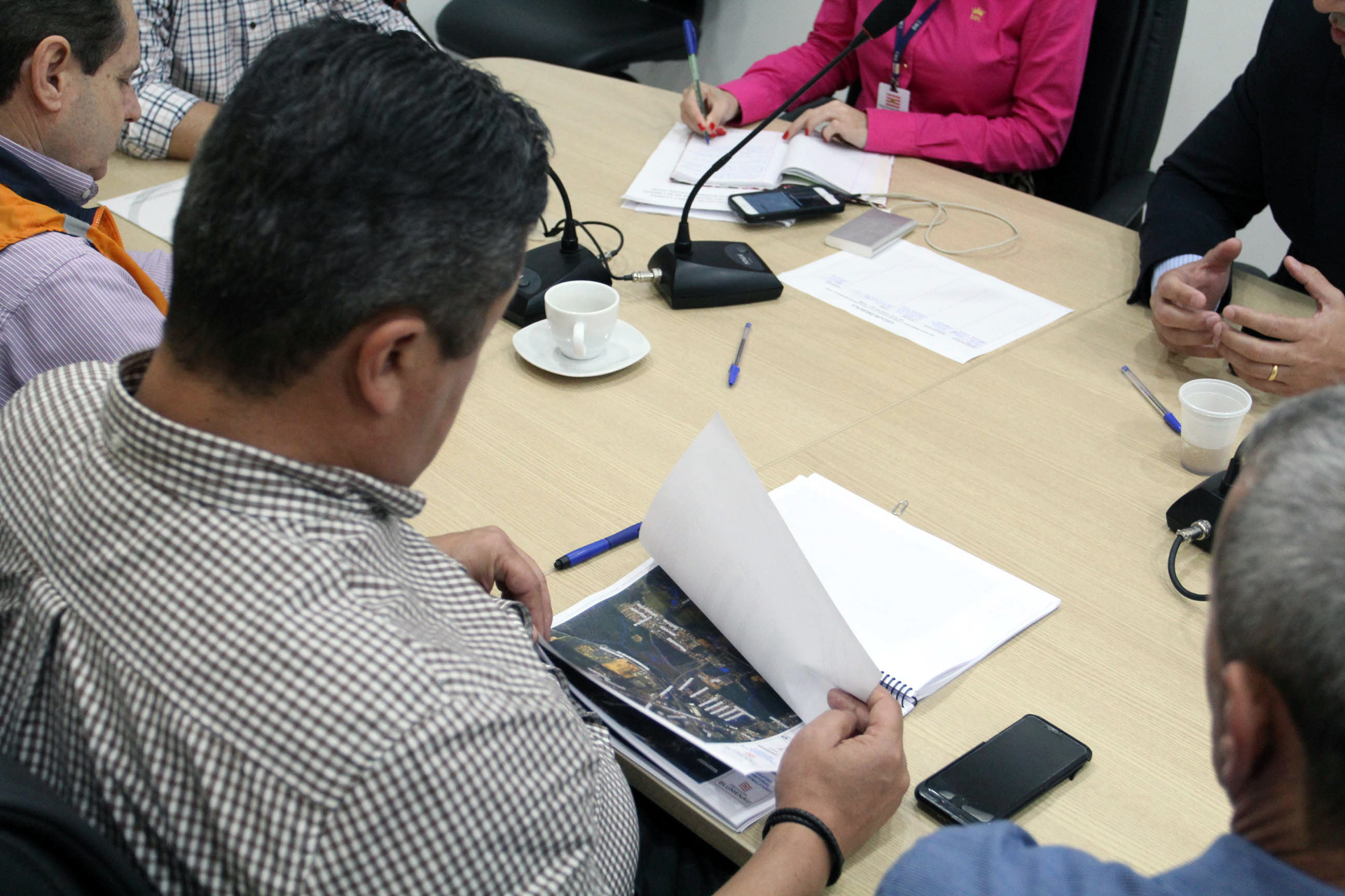 Comissão Permanente de Defesa Civil analisa relatório dos ribeirões da cidade e trata sobre barragens do Alto Vale