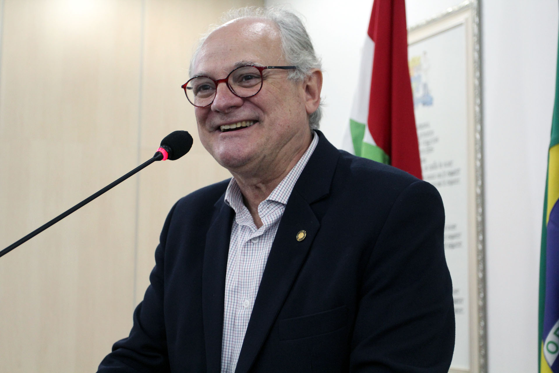 Deputado Vicente Caropreso visita a Câmara e fala sobre o trabalho das entidades sociais e filantrópicas da cidade