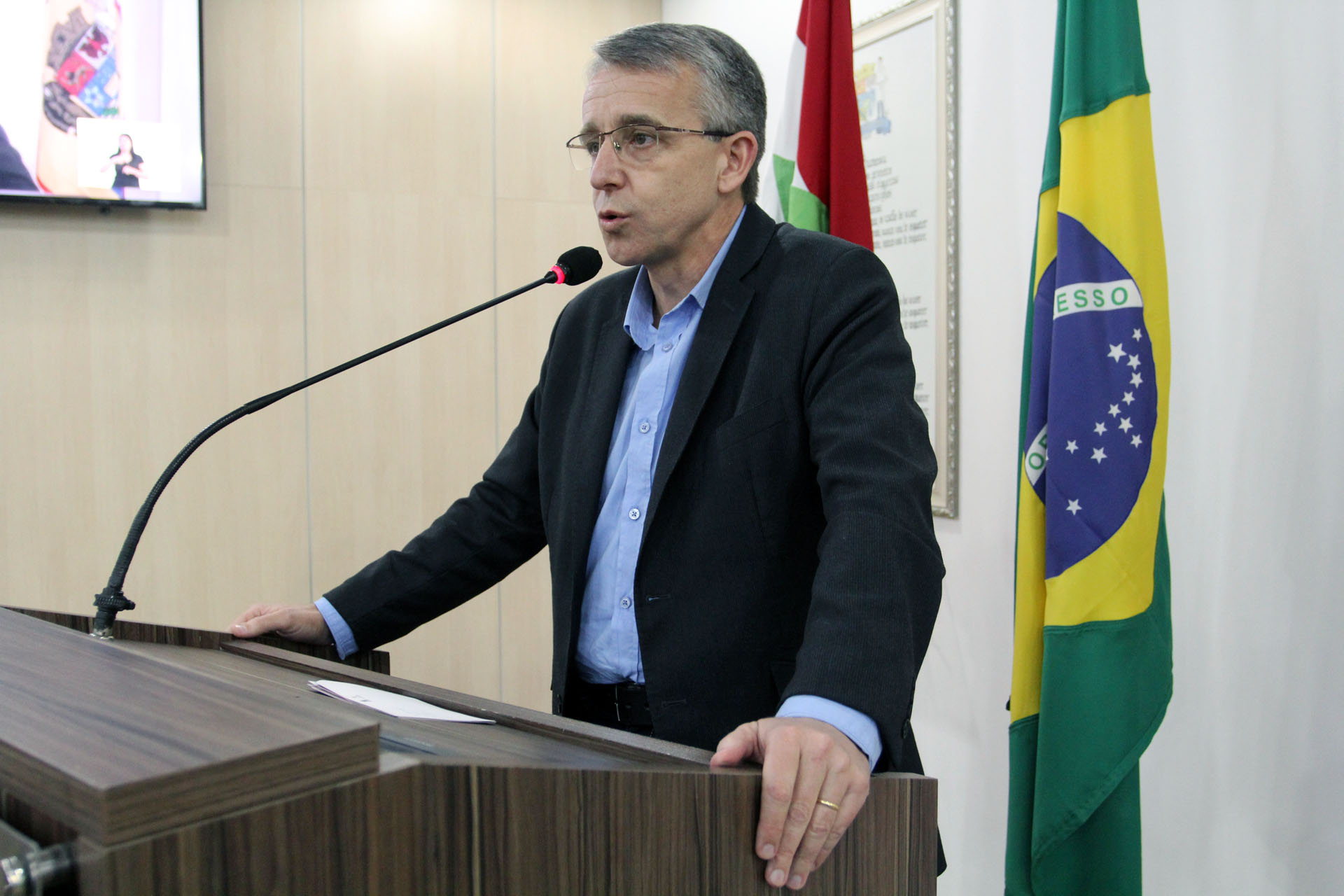 Prefeito Mário Hildebrandt parabeniza Legislativo pela implantação de sistema digital e encaminha projetos de lei