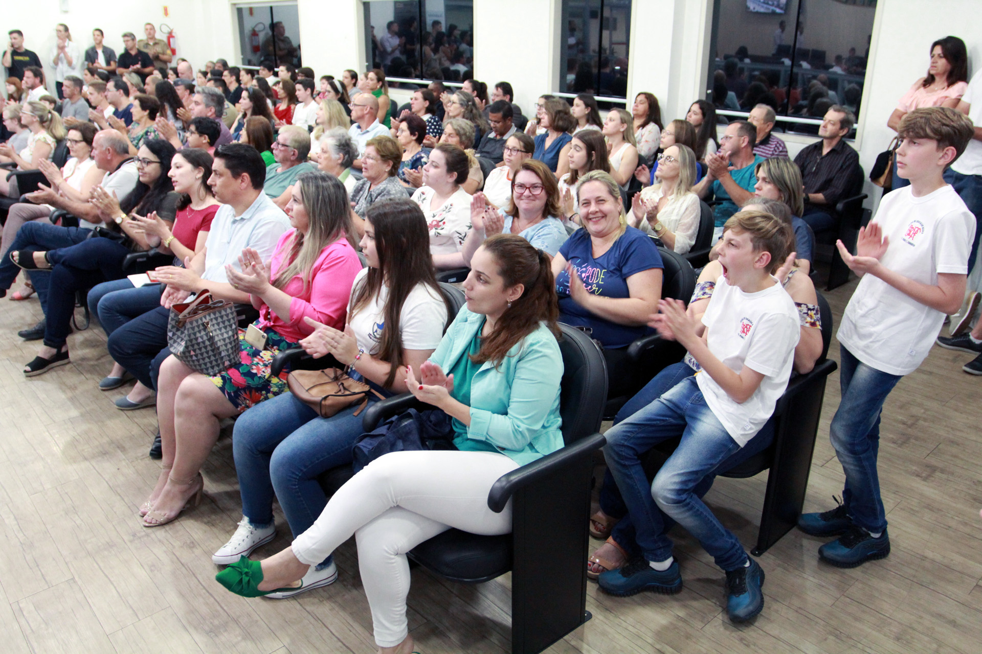 Novos vereadores mirins são diplomados na última sessão mirim de 2019