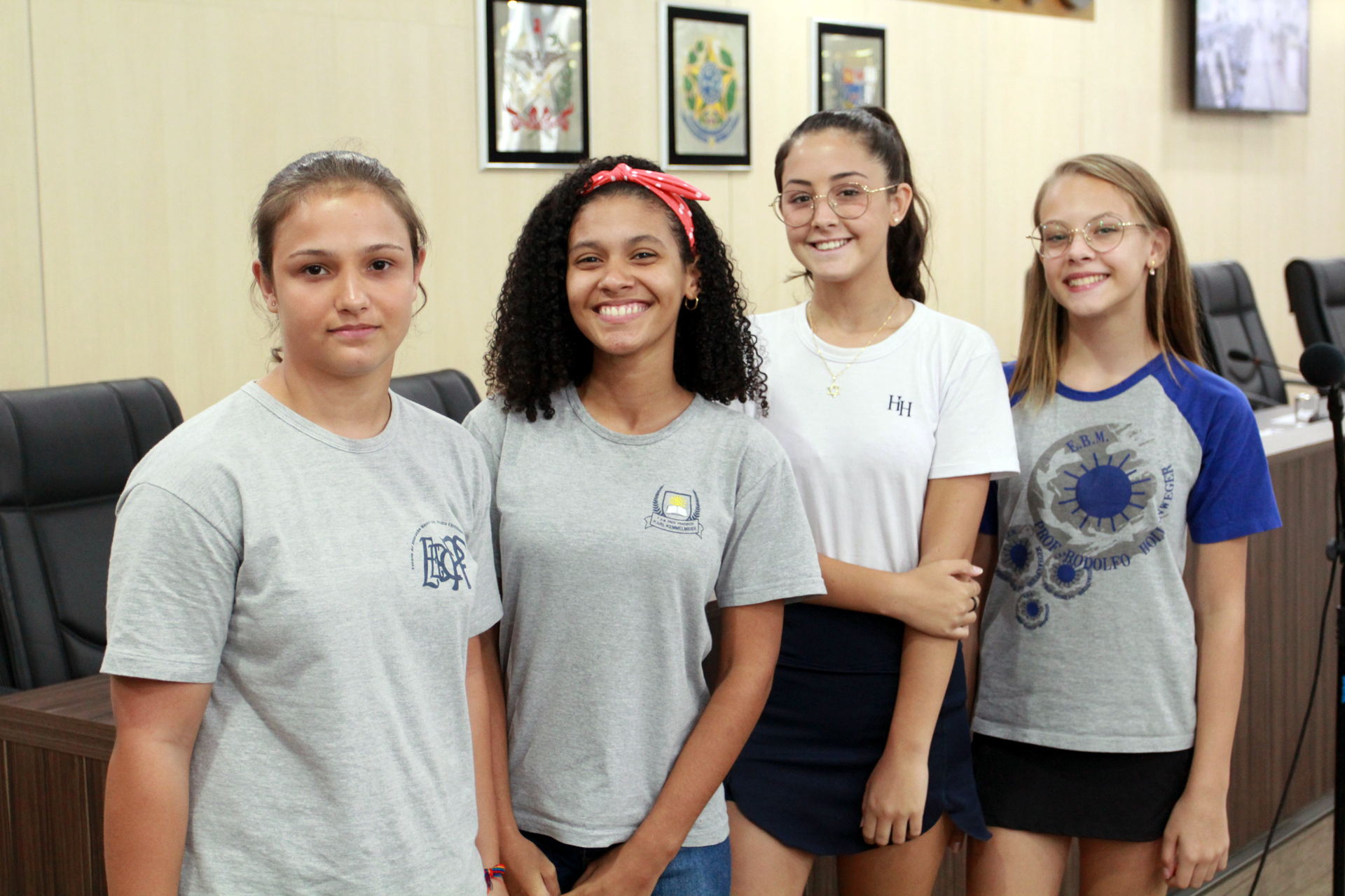 Câmara Mirim elege Mesa Diretora composta somente por mulheres
