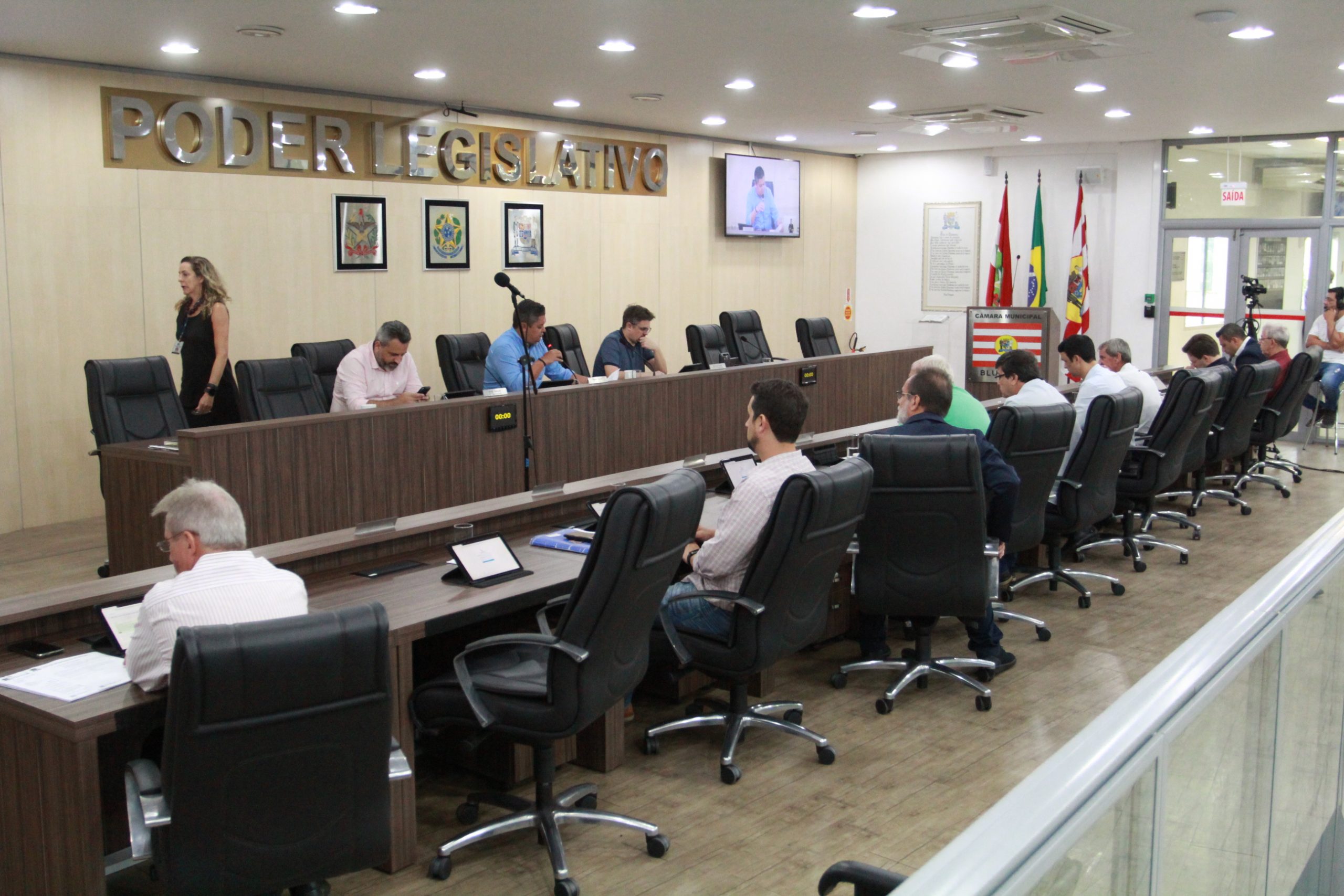 Vereadores acatam veto do Executivo