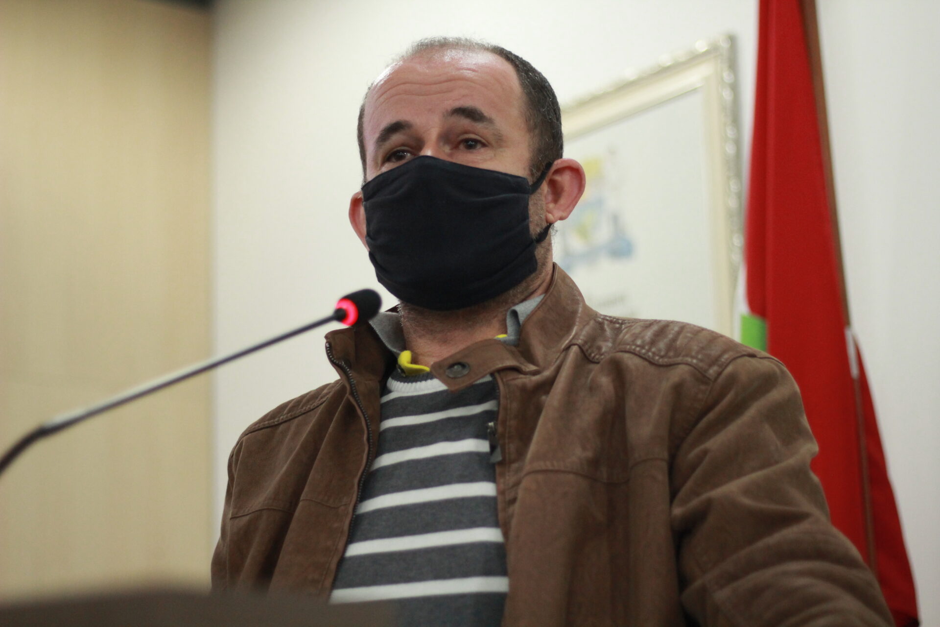 Representante da Central de Transporte Escolar solicita ajuda dos vereadores junto à prefeitura e ao Seterb