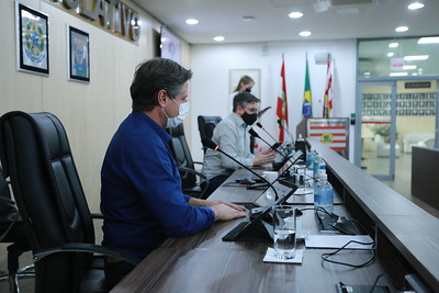Três projetos de lei passam pelas comissões de Educação, Transportes e Agricultura