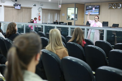 Escola do Legislativo promove palestras às servidoras em alusão ao Outubro Rosa
