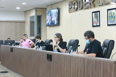 Câmara promove debate sobre piso salarial e valorização do profissional da educação
