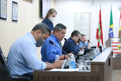 CCJ analisa sete projetos de lei e projeto de resolução