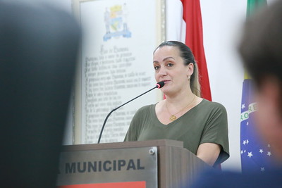 Presidente do Núcleo da Mulher Empreendedora da AMPE fala sobre as conquistas femininas