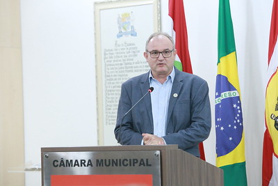 Presidente da AMPE Blumenau registra na tribuna os 38 anos da entidade