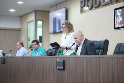 Aprovado projeto que facilita alvará para veículos de transporte coletivo fretado