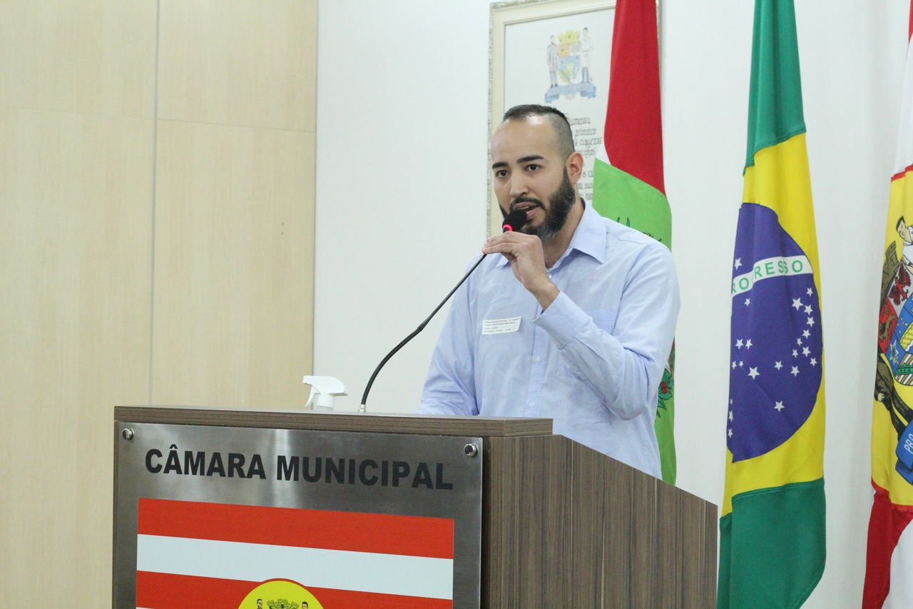 Representantes de enfermeiros pedem apoio dos vereadores na efetivação do Piso Nacional da Enfermagem