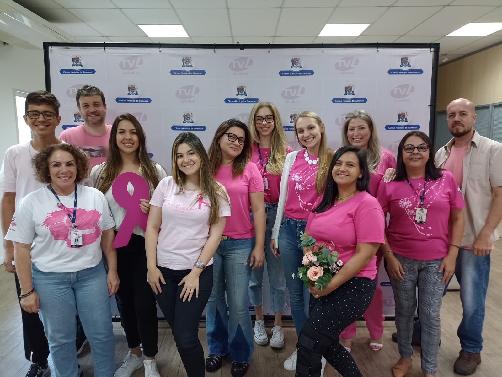 Câmara realiza ações em apoio ao Outubro Rosa e à prevenção ao câncer de mama