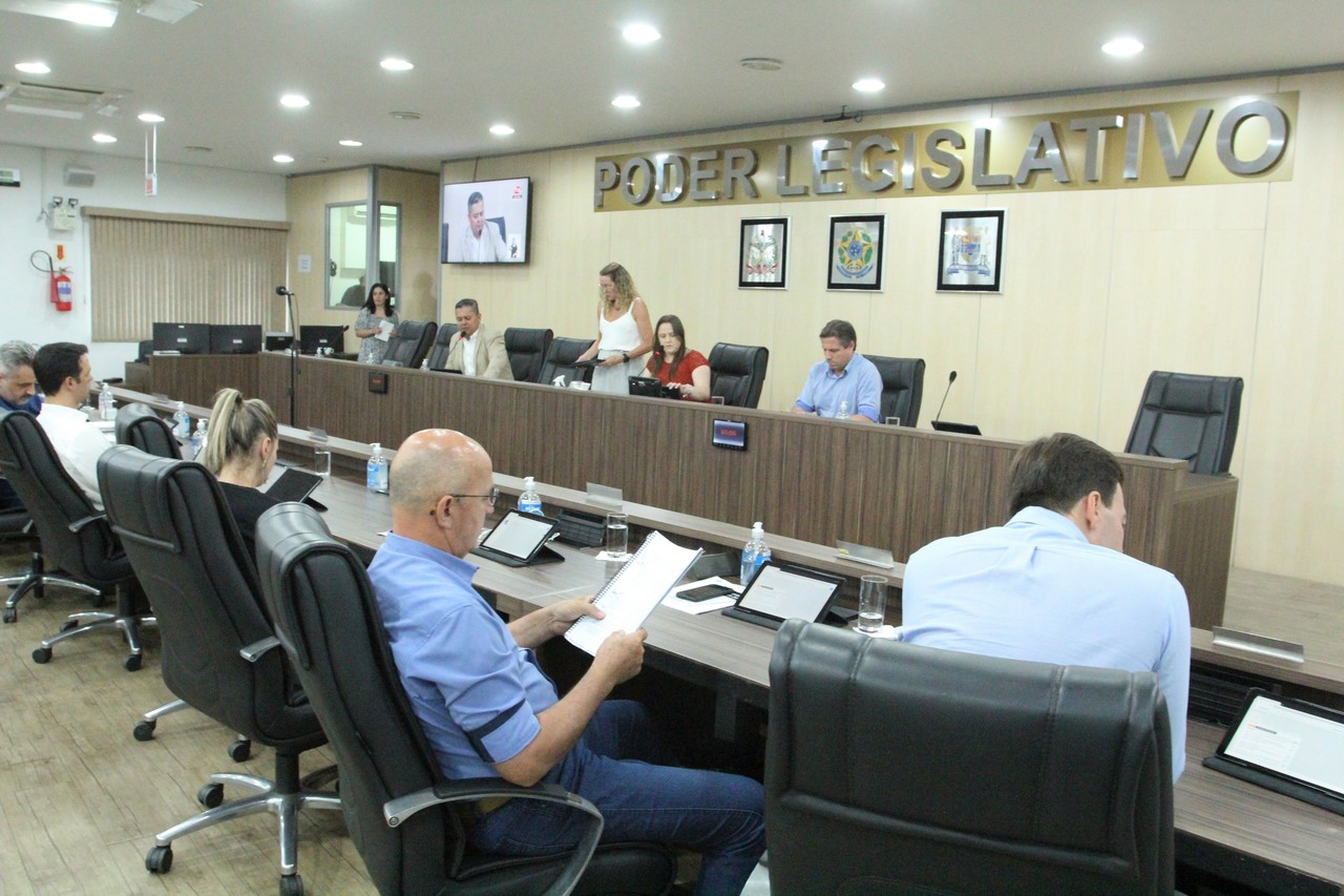 Câmara de Vereadores aprova treze projetos de lei nesta terça-feira 