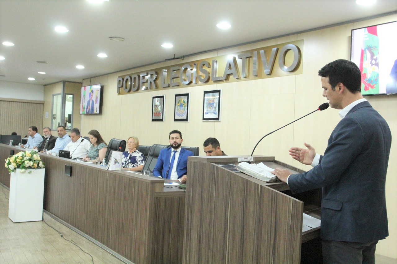 Câmara de Blumenau comemora o Dia da Bíblia em sessão solene e reúne lideranças de diversas igrejas 