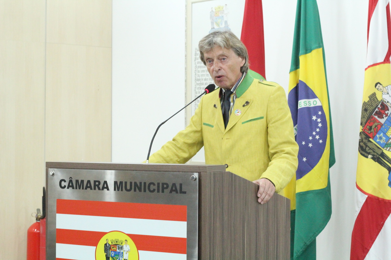 Representante da Sociedade Brasil-Alemanha relata na tribuna contribuições da instituição para as relações bilaterais