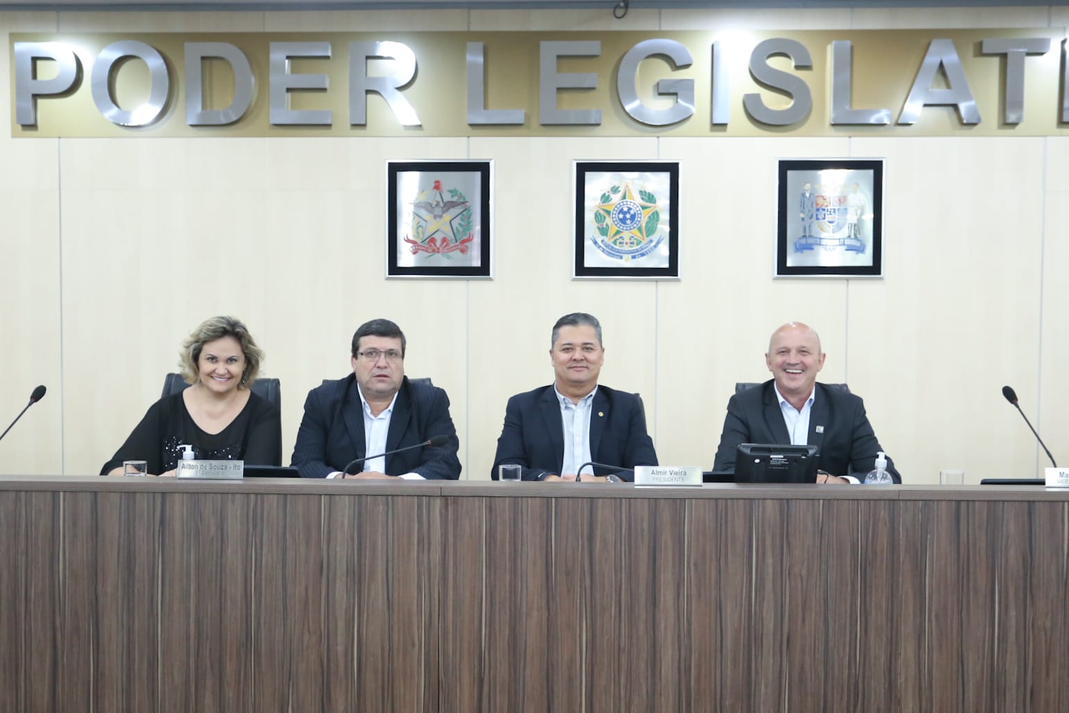 Primeira sessão ordinária de 2023 da Câmara de Blumenau tem posse da nova Mesa Diretora e de dois vereadores suplentes
