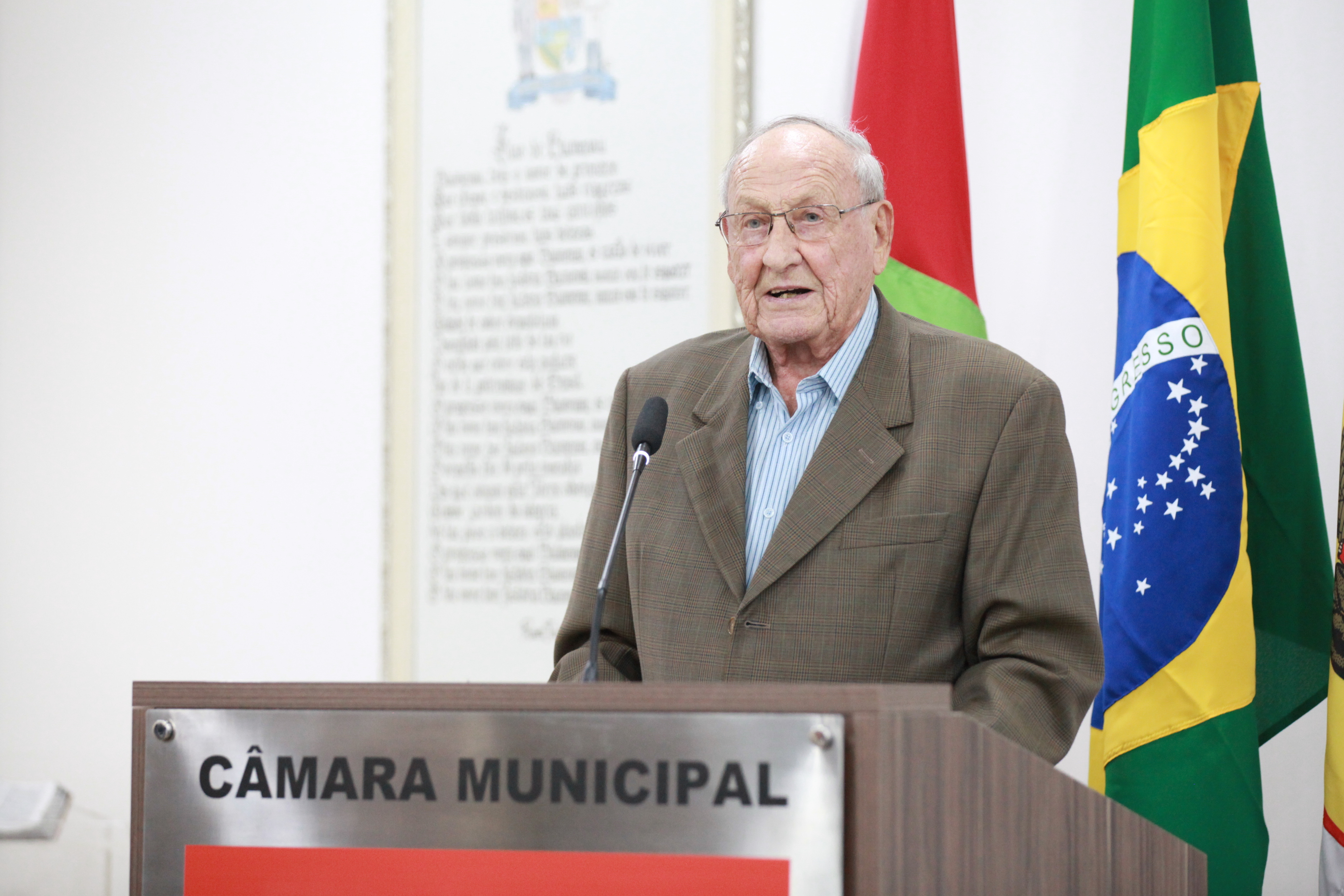 Presidente do Hospital Misericórdia ocupa a tribuna para falar sobre os 100 anos da instituição