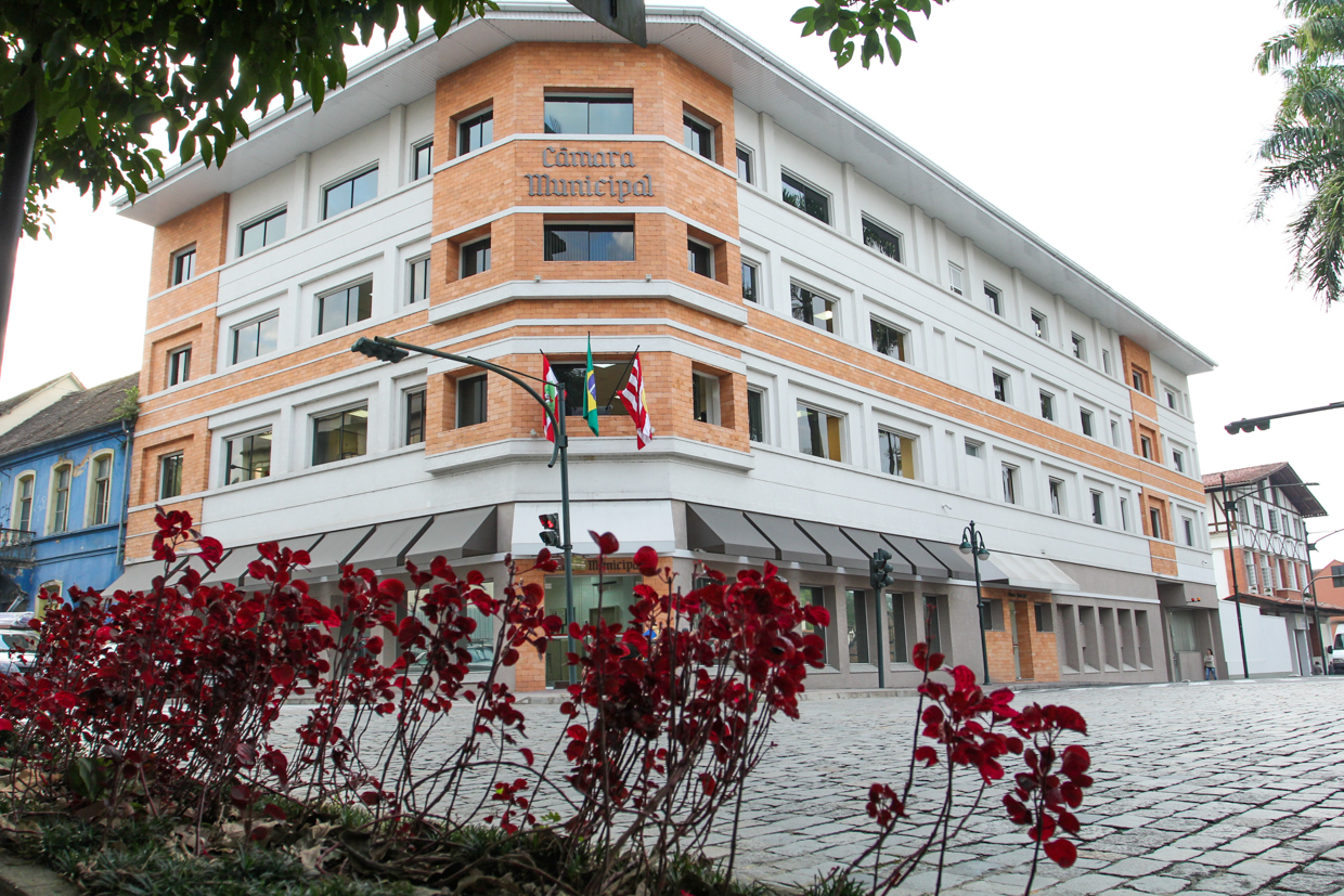 Câmara de Blumenau divulga agenda para o mês de abril