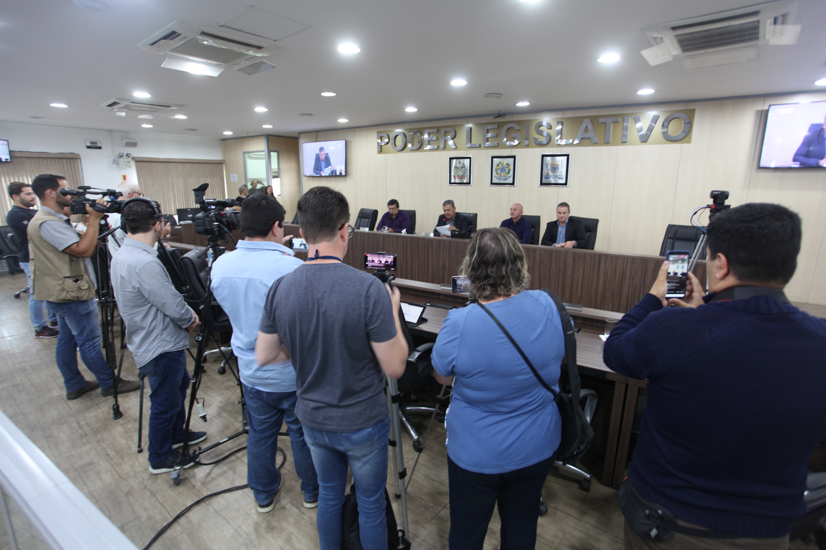 Câmara realiza coletiva para apresentar análise da Procuradoria sobre pedido de abertura de CPI relacionada à compra do terreno para construção da sede própria 