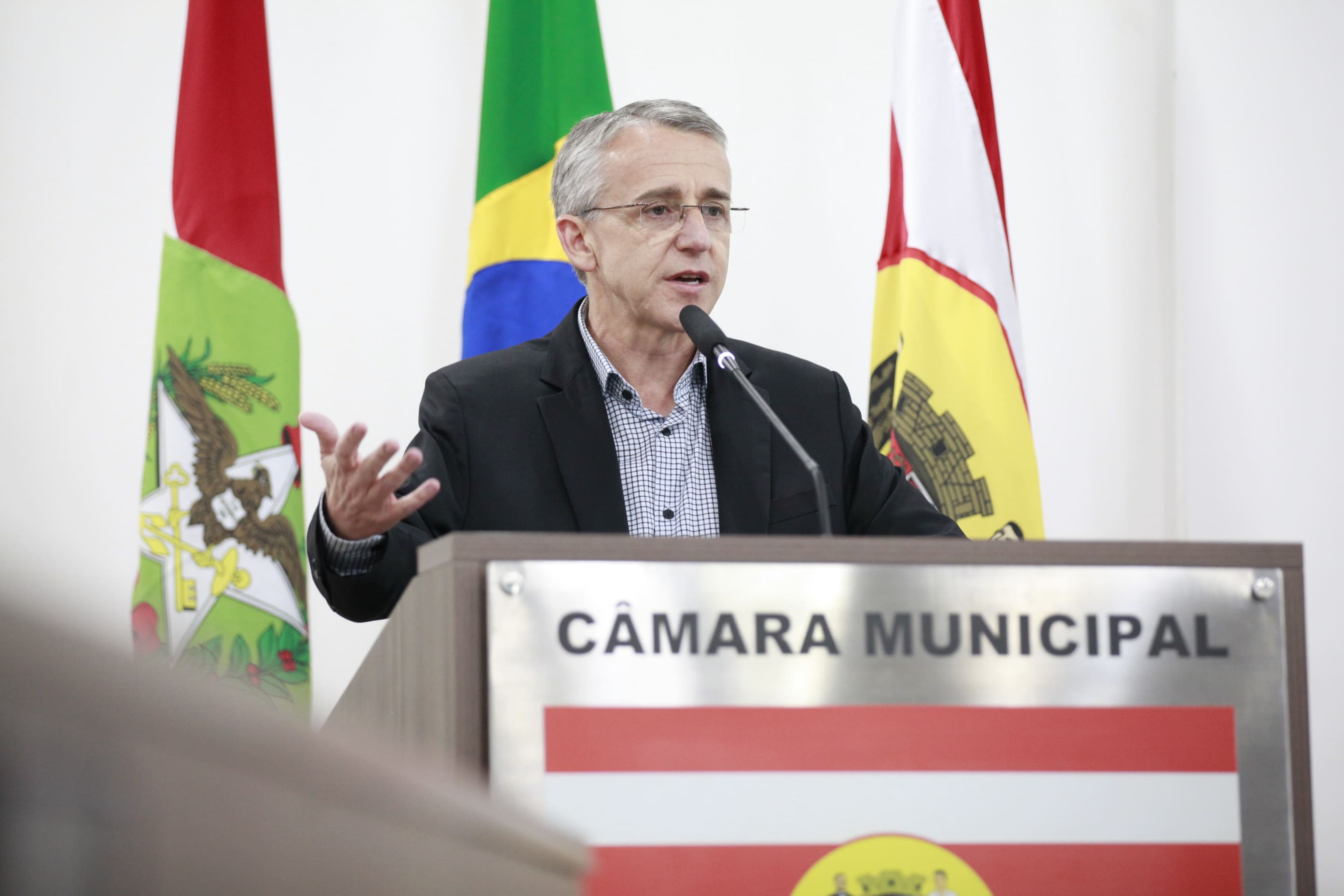 Prefeito Mário Hildebrandt destaca viagem a Alemanha e retorno com parcerias