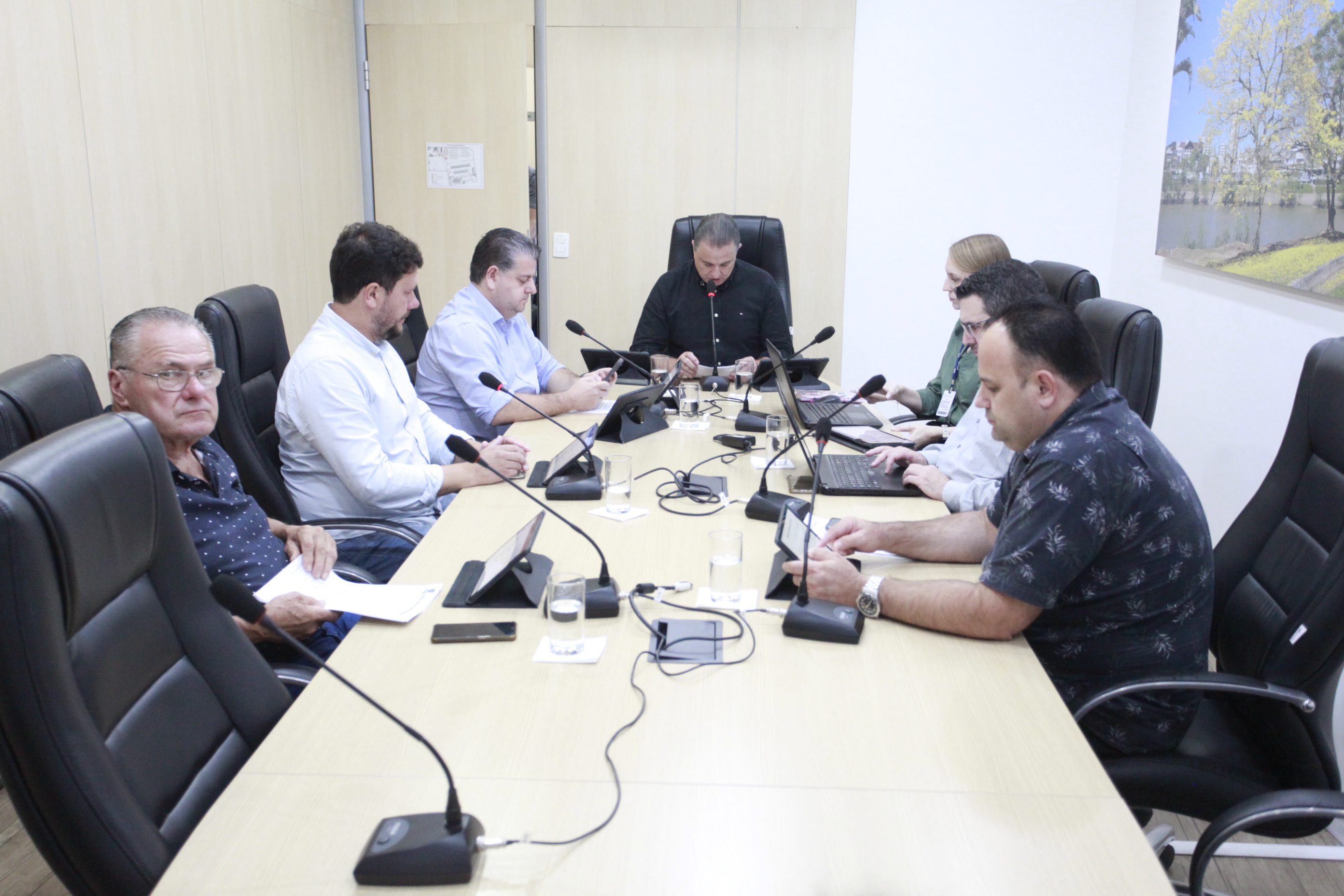 CCJ emite pareceres favoráveis a seis Projetos de Lei, um Decreto Legislativo, uma emenda e um veto