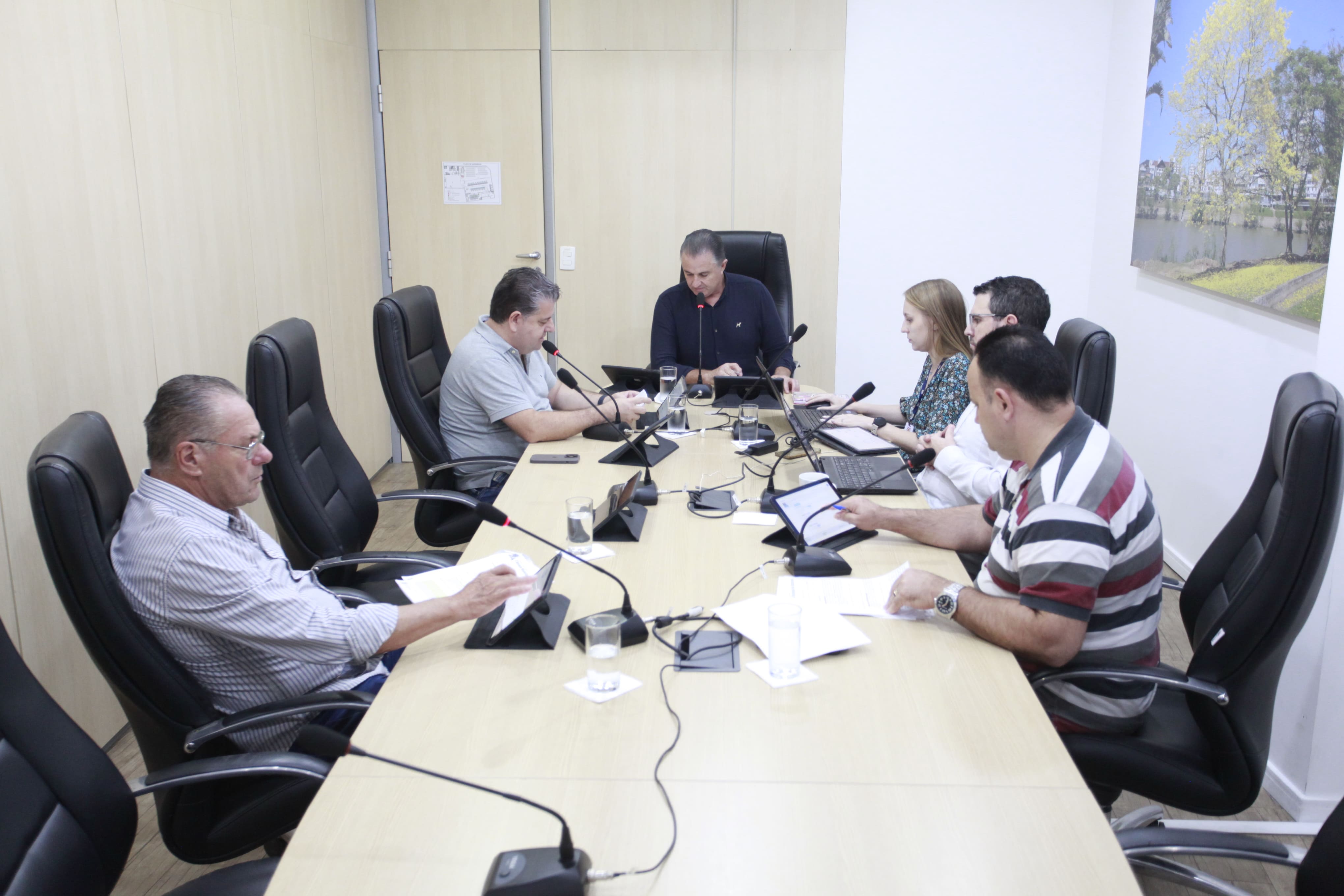 CCJ emite pareceres favoráveis a três projetos de lei, uma emenda e um substitutivo