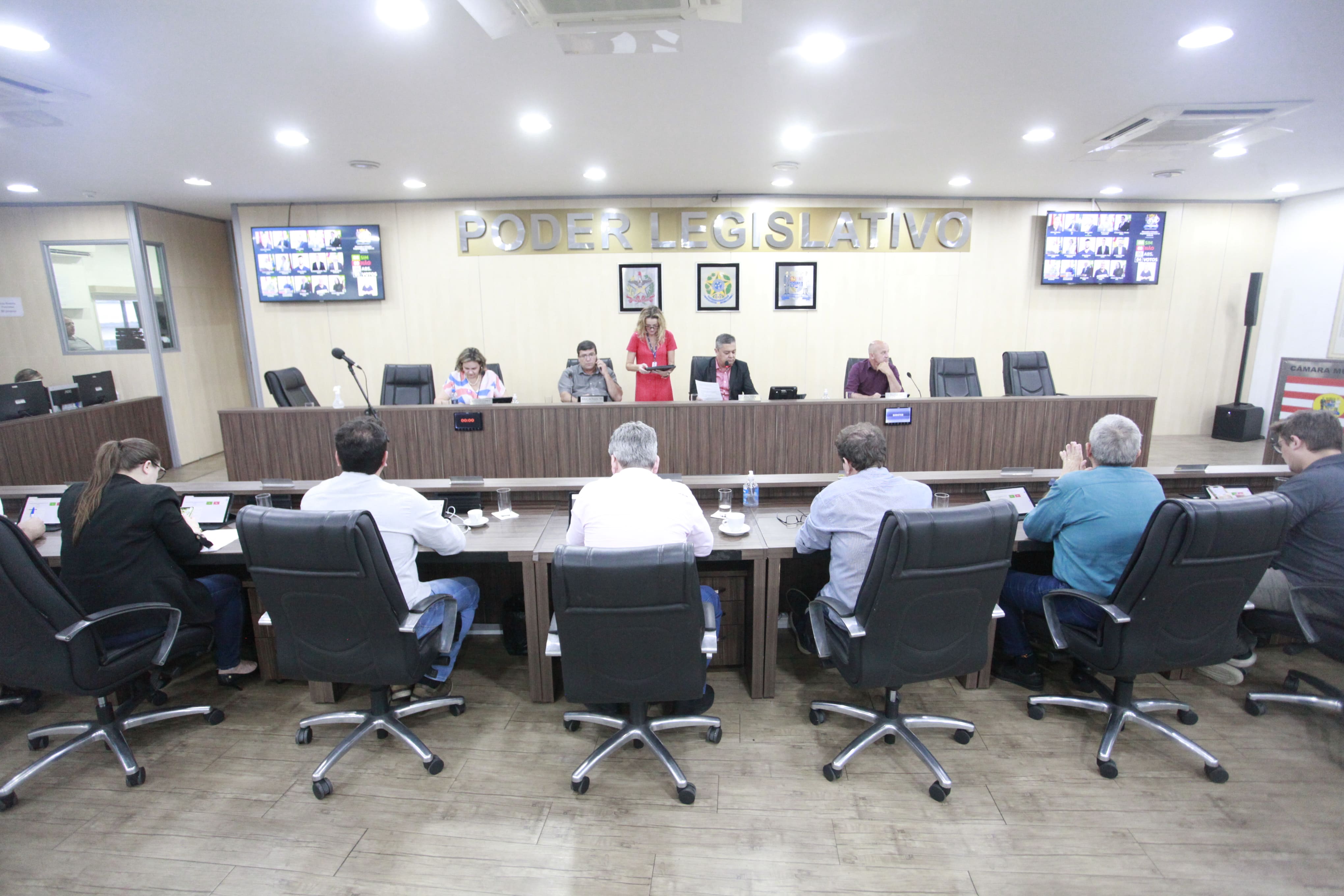 Vereadores aprovam projeto de lei e quatro redações finais em sessões ordinária e extraordinária