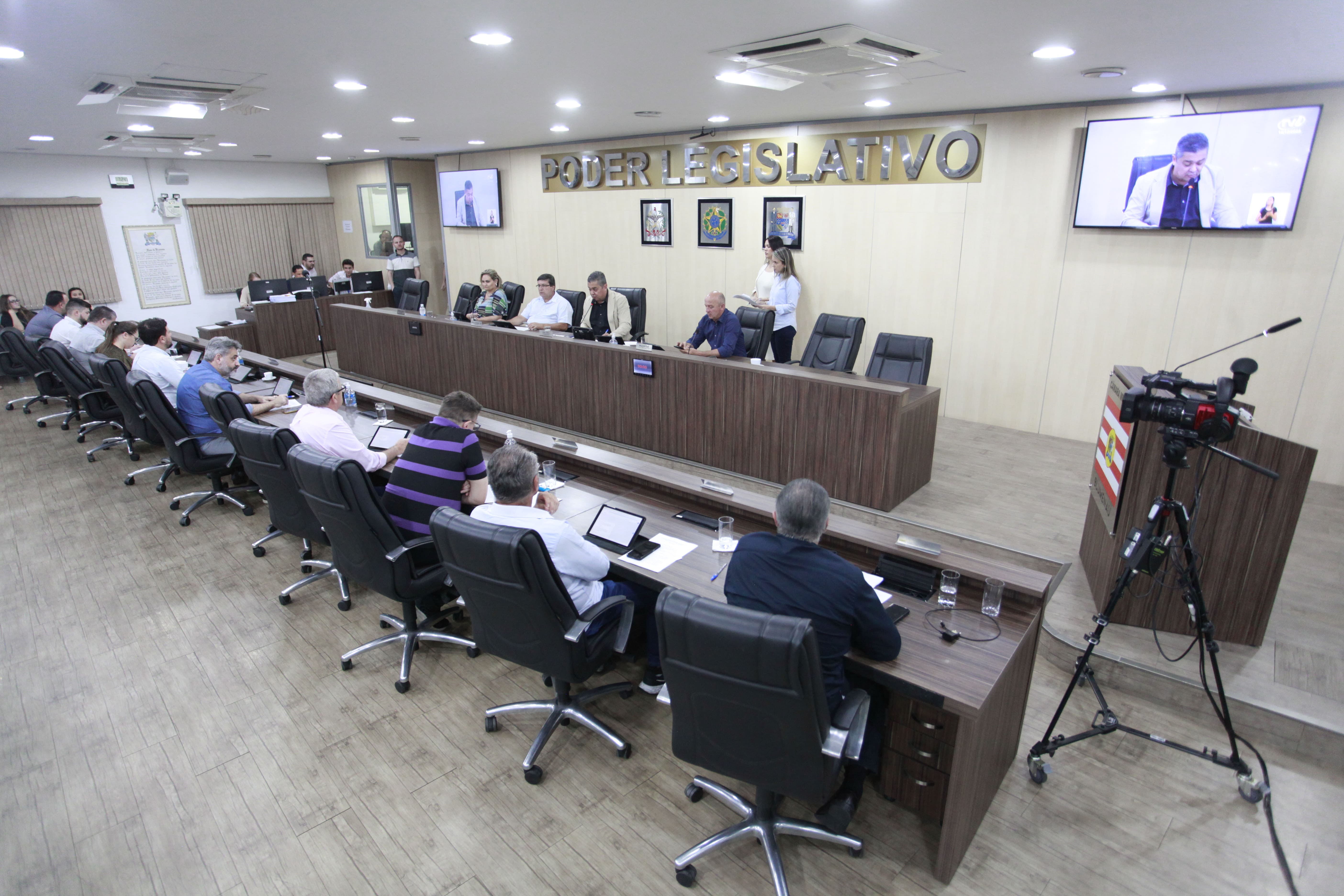 Câmara aprova projetos de lei em redação final na última sessão ordinária do ano