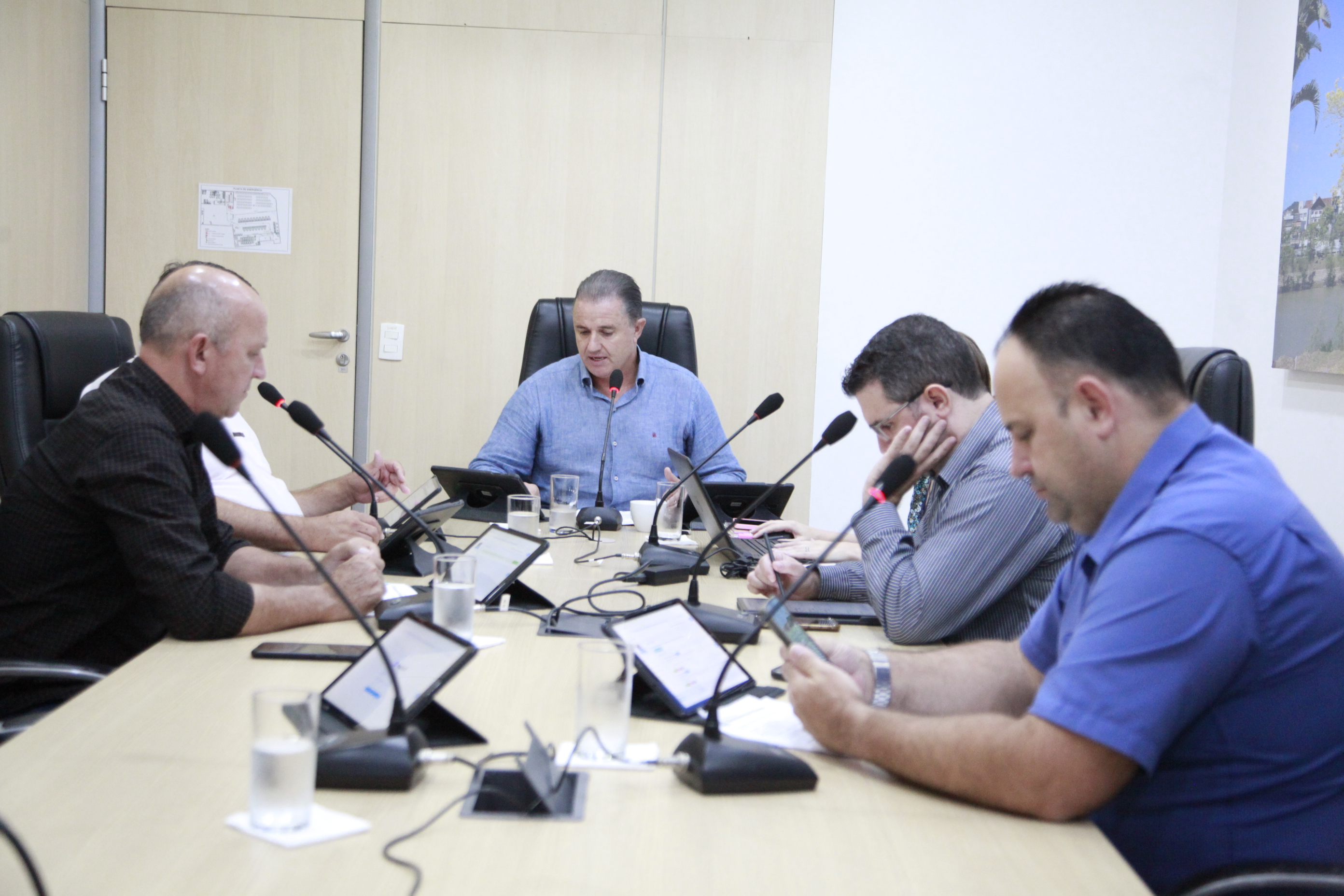 CCJ dá parecer favorável a cinco projetos de lei na reunião desta terça-feira 