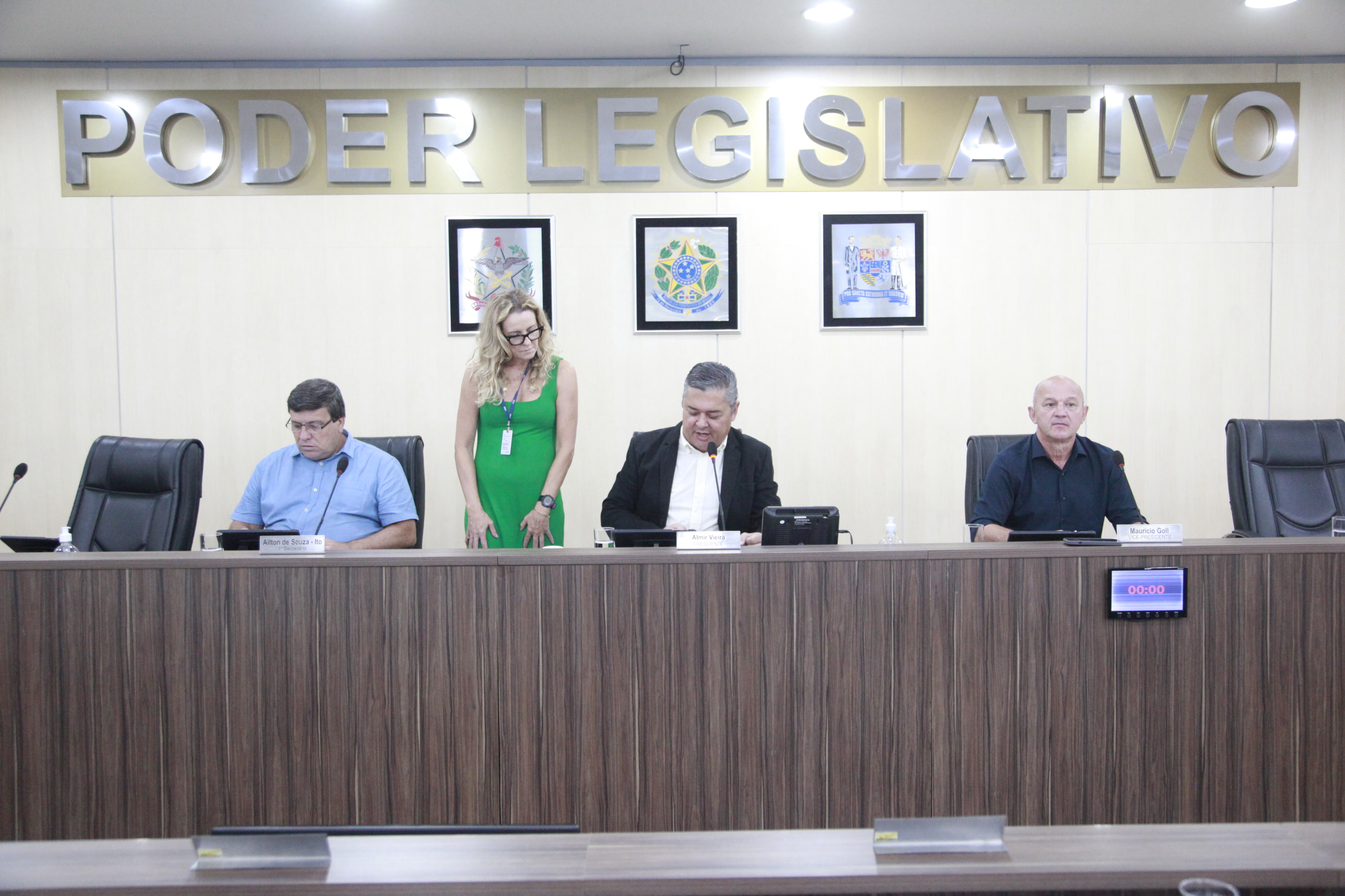 Câmara aprova projeto para permitir a extensão de vida útil dos táxis adaptados para o transporte de pessoas com deficiência no município