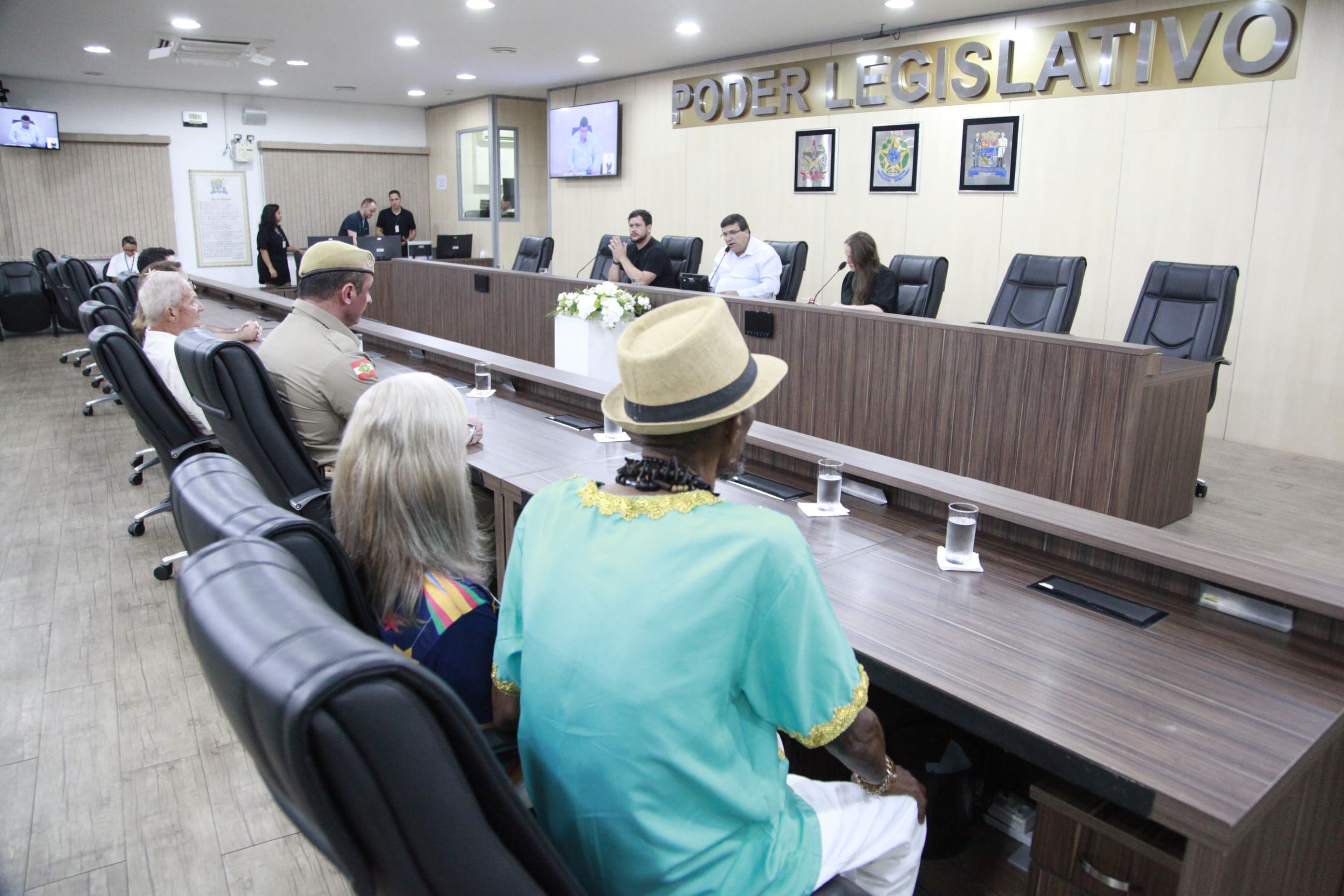 Câmara de Vereadores de Blumenau entrega cinco homenagens na primeira sessão solene do ano