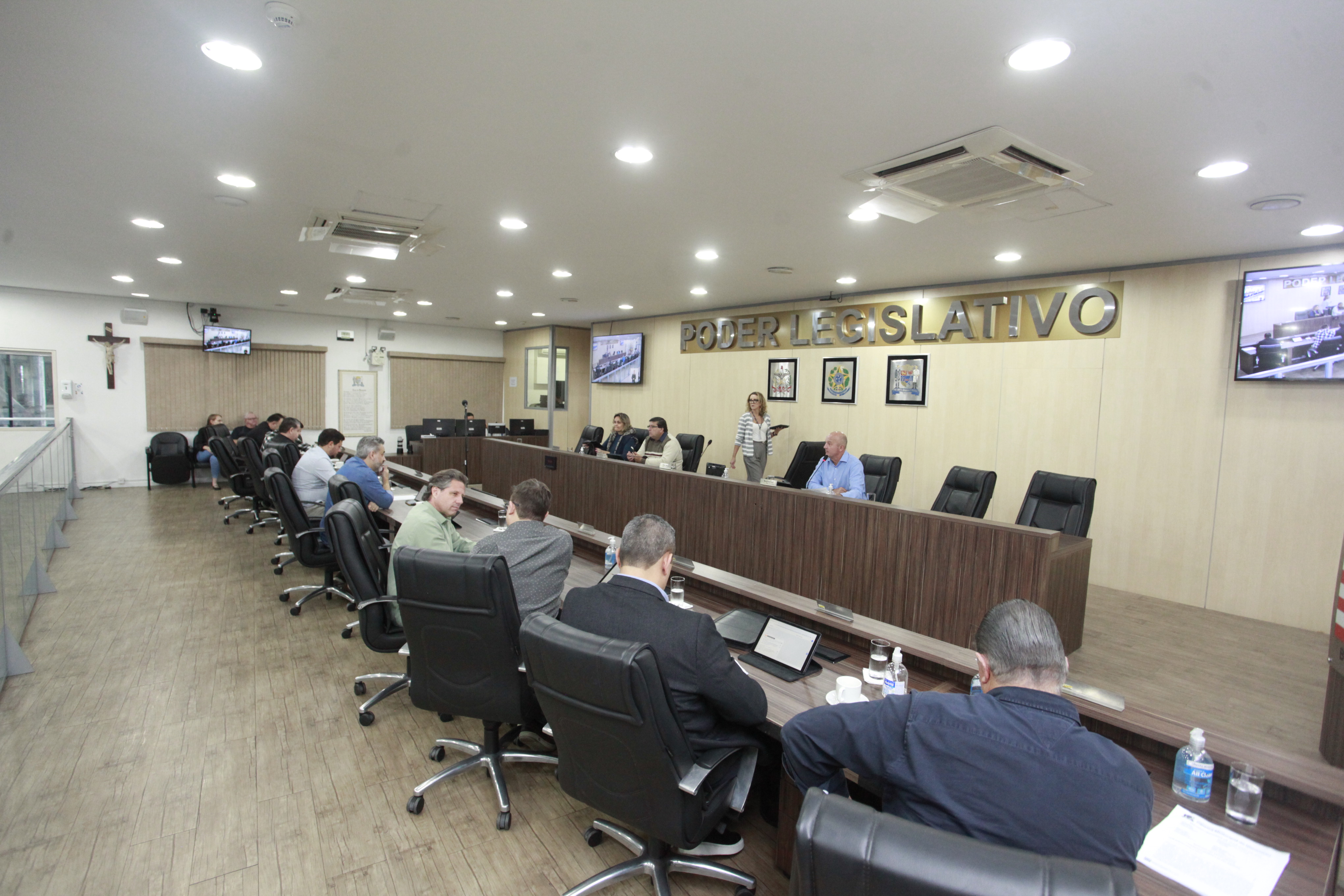 Vereadores aprovam projetos em redação final e acatam vetos parciais do Executivo municipal