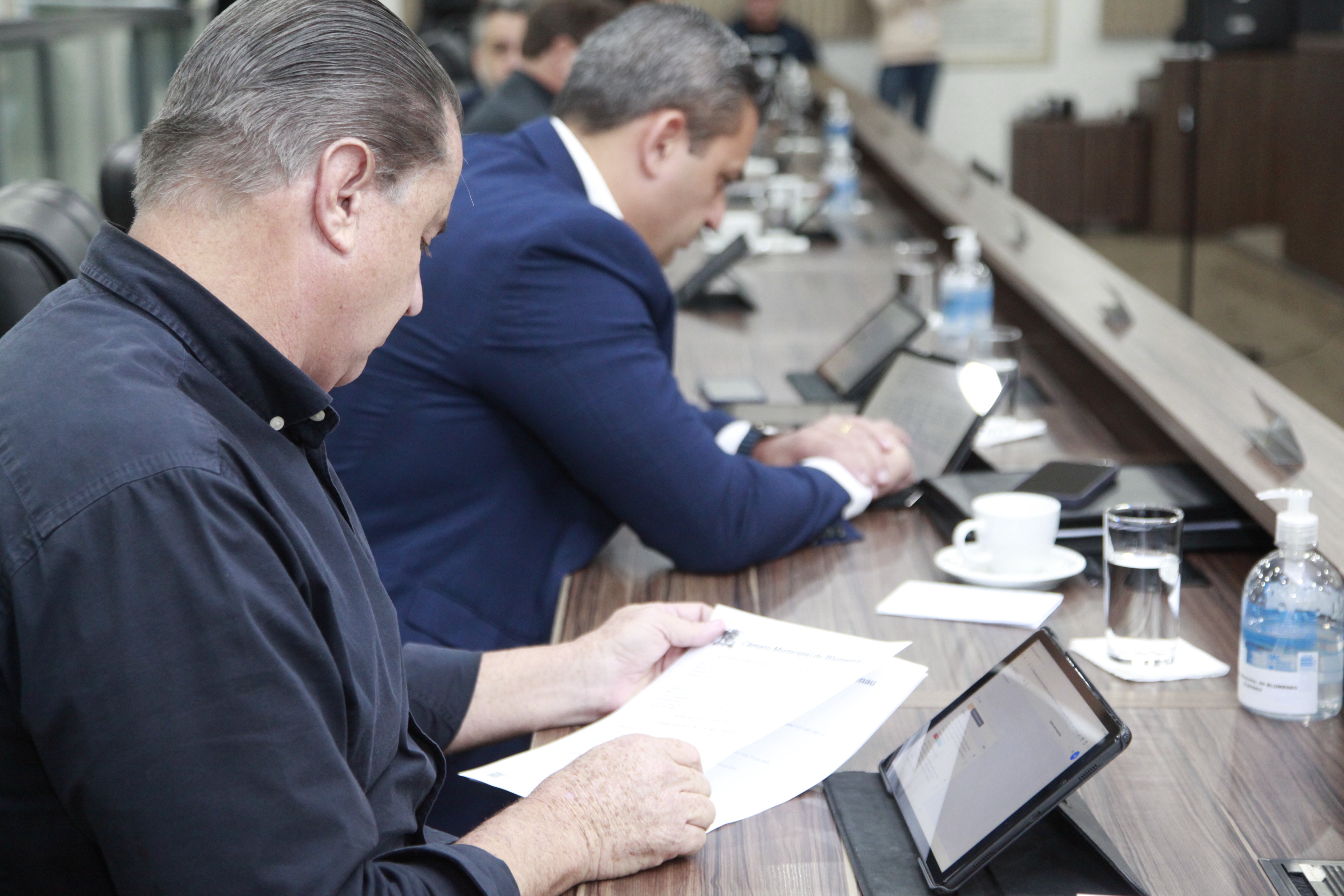 Câmara de Vereadores aprova projetos e acata veto parcial do Executivo na sessão desta terça-feira