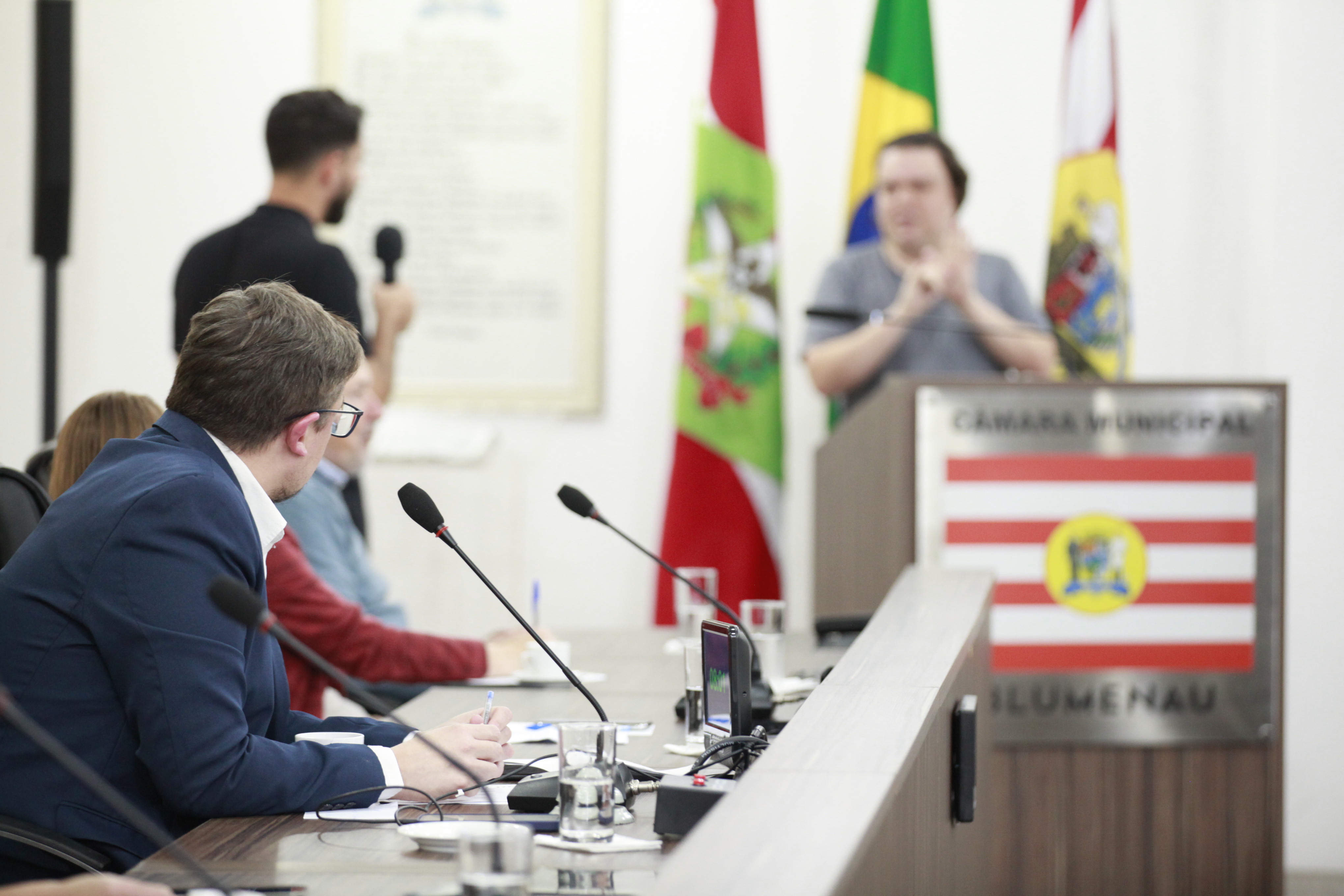 Audiência pública na Câmara expõe necessidade de avanços em políticas públicas para comunidade surda