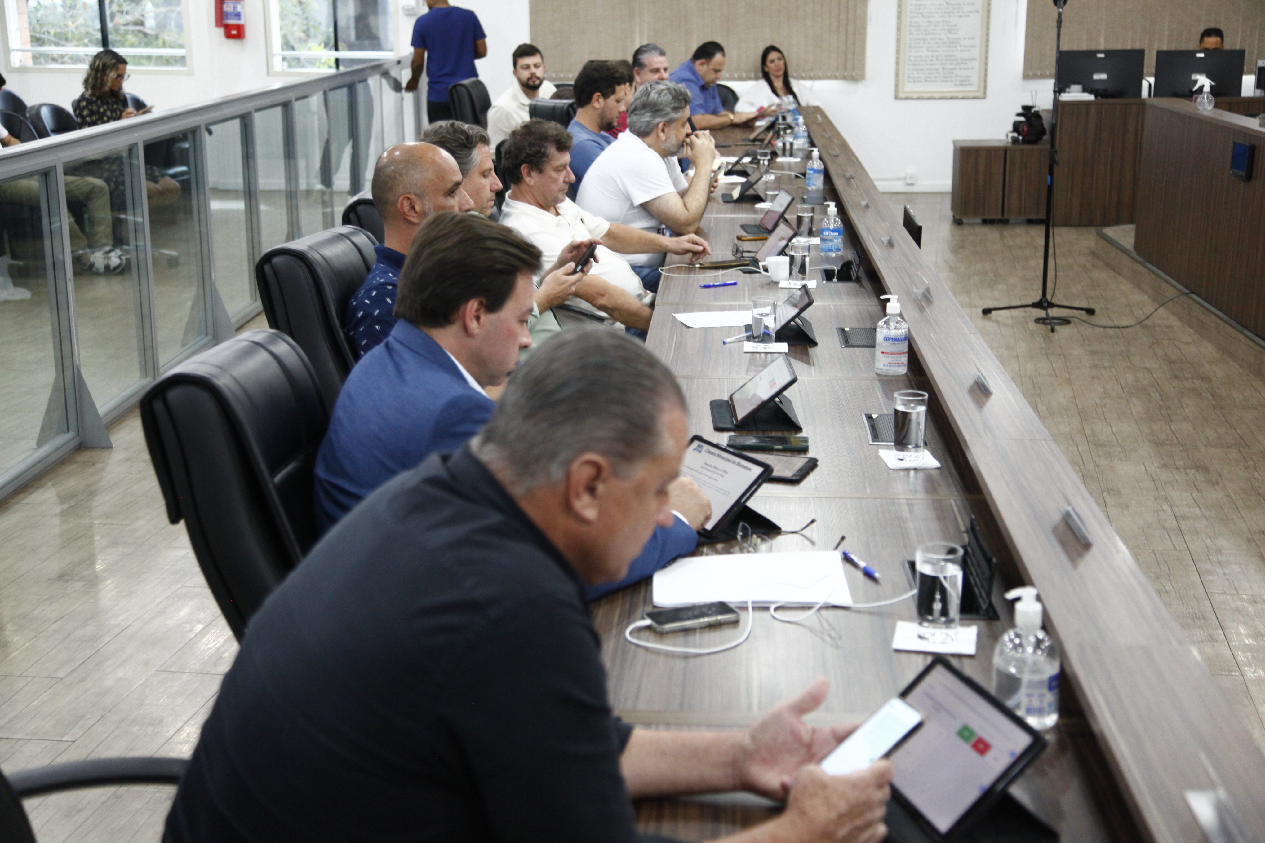 Vereadores aprovam projeto que concede férias coletivas aos servidores municipais e Proposta de Emenda à Lei Orgânica   