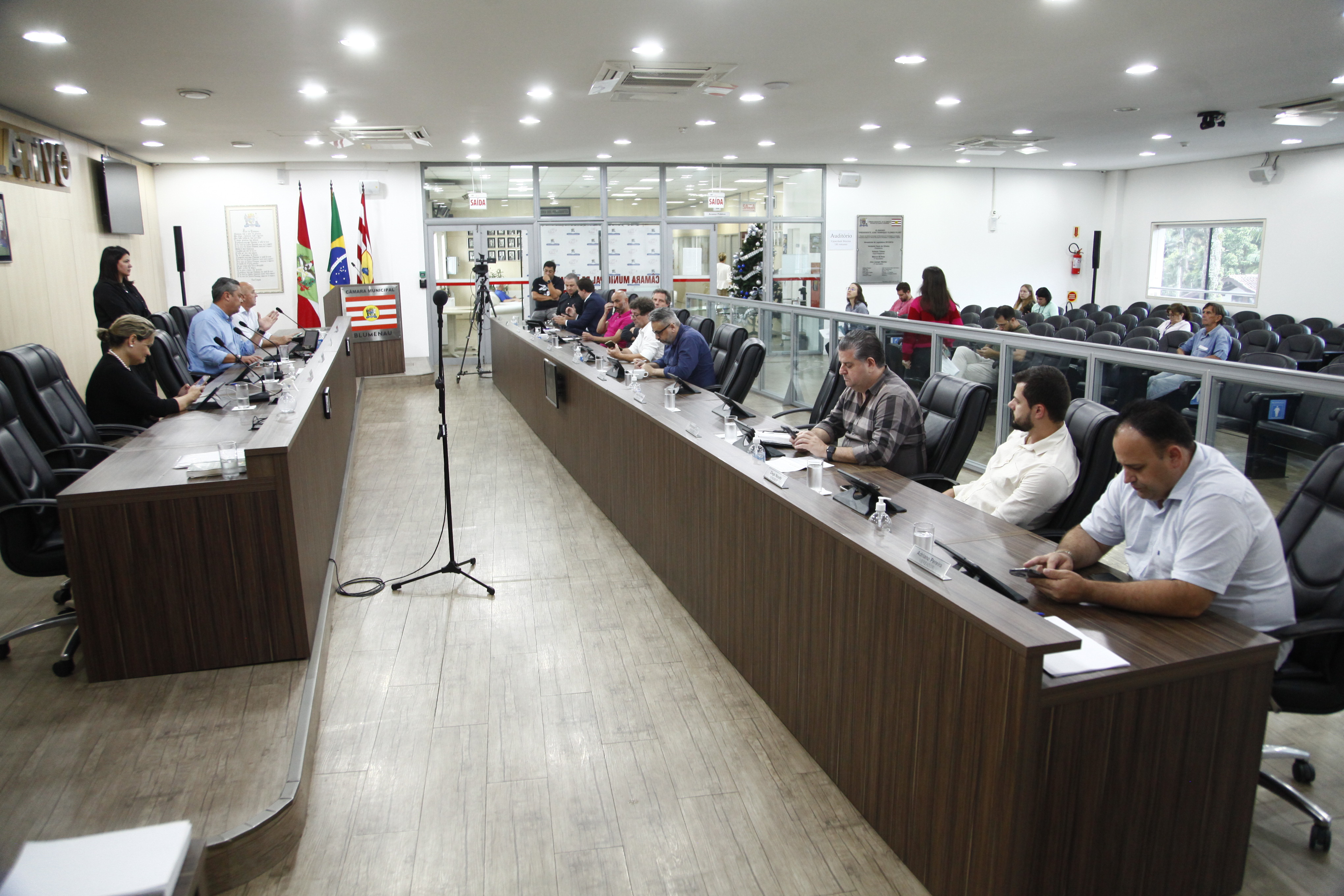 Vereadores aprovam três projetos de lei na sessão desta quinta-feira