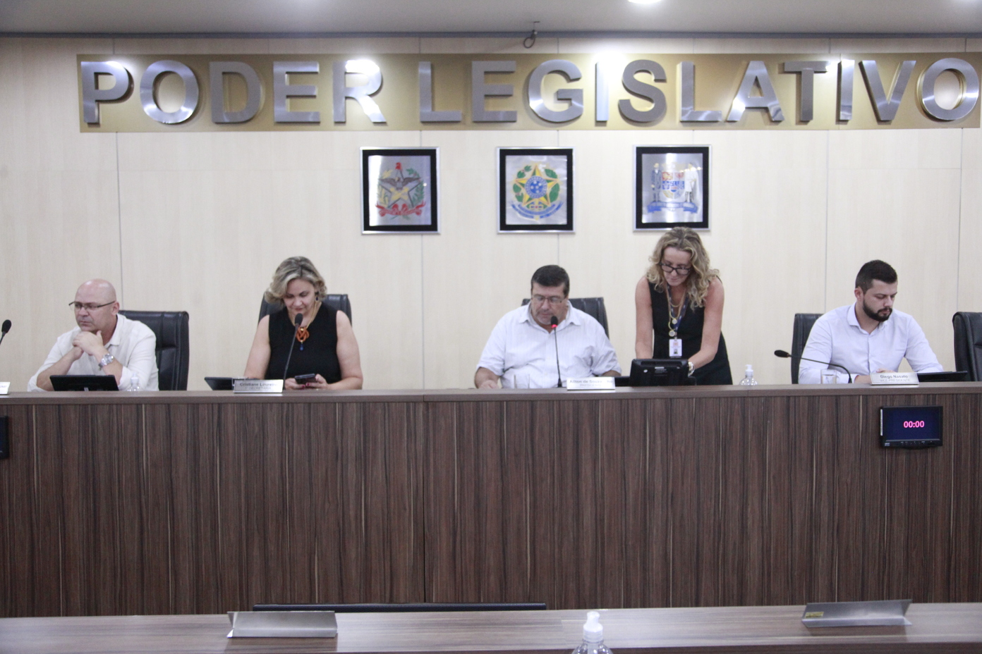 Confira os requerimentos e moção aprovados nesta quinta-feira (20)