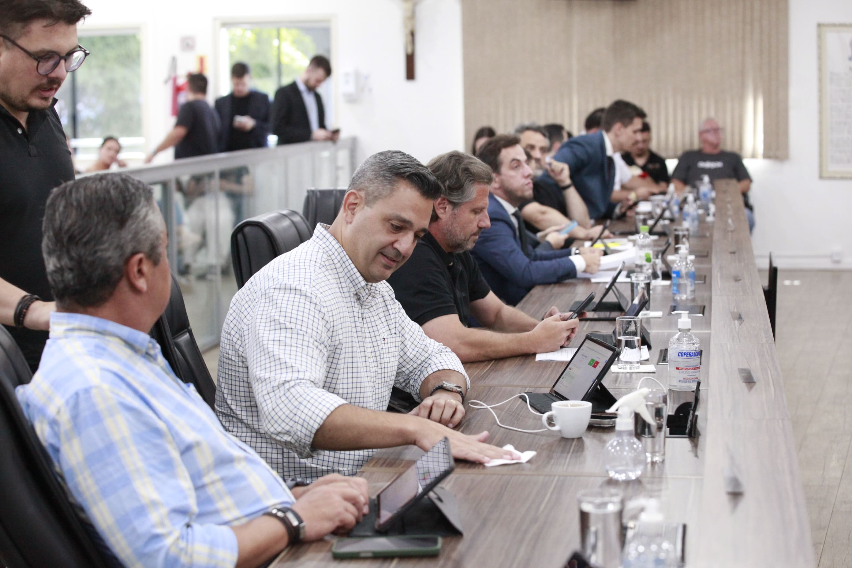 Confira os projetos, requerimentos e moções aprovados nesta quinta-feira (27)
