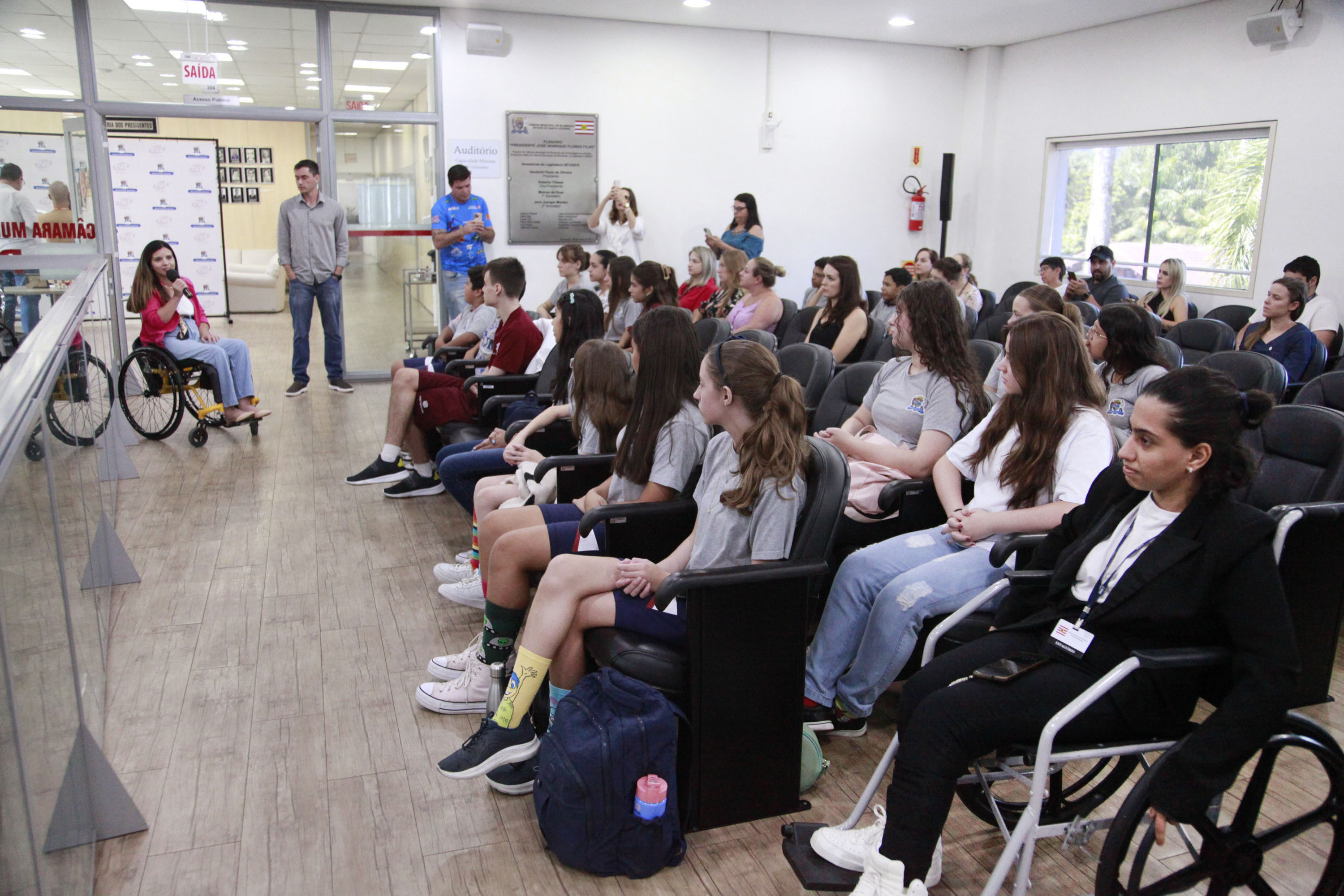 Inclusão e combate ao capacitismo são temas de palestra na Câmara de Blumenau