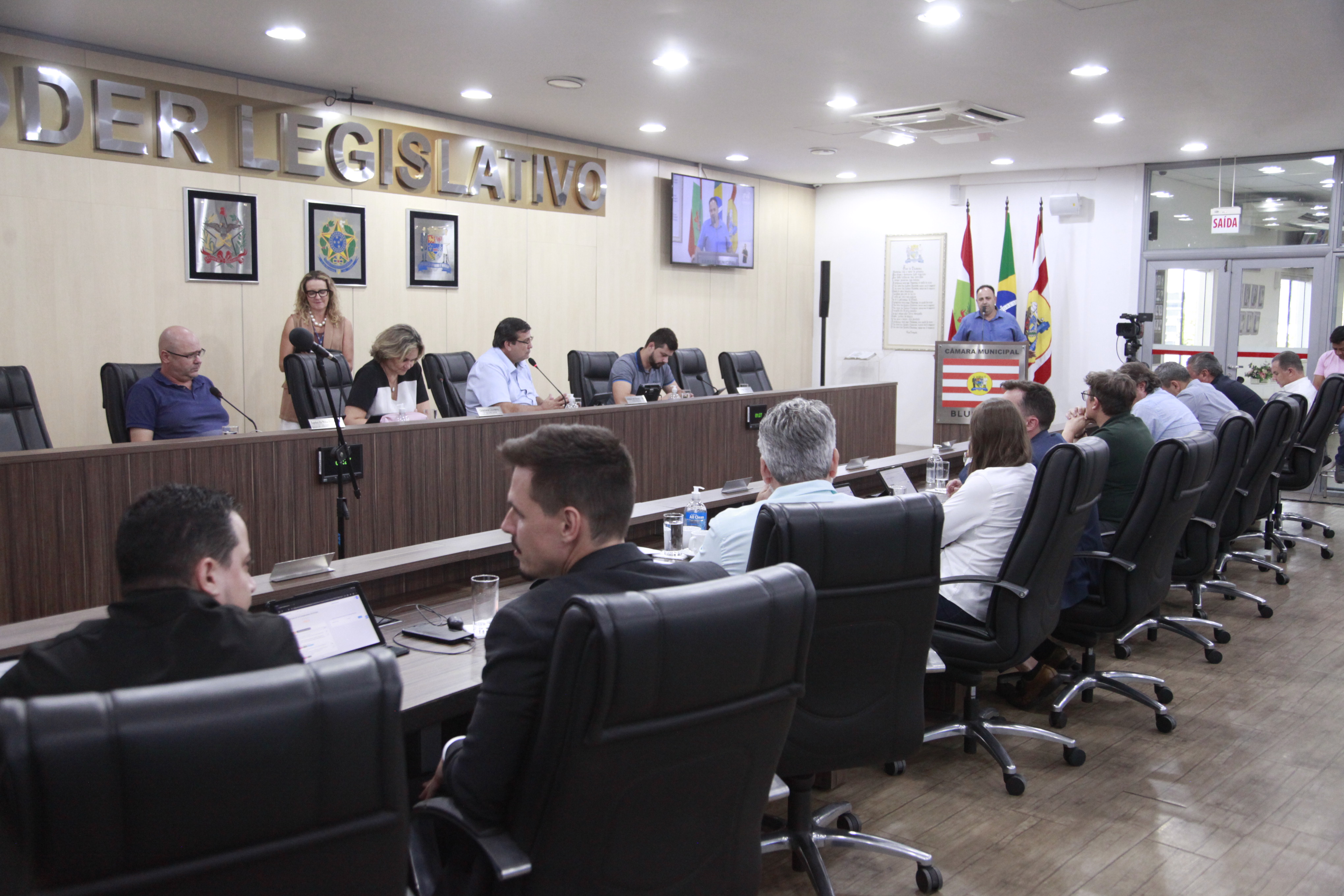 Confira todos os projetos e proposições aprovados na sessão desta quinta-feira (3).