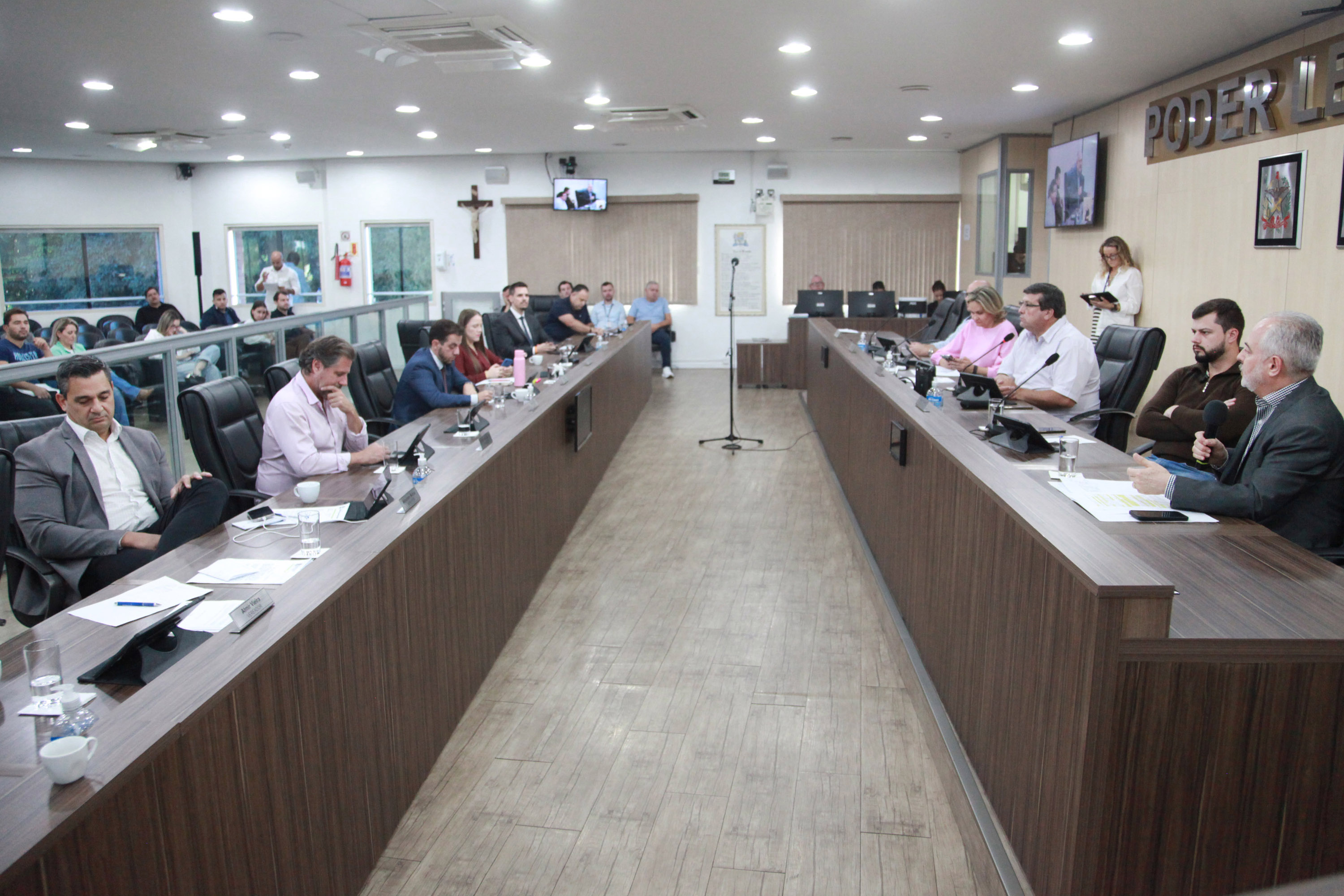Vereadores aprovam divulgação da lista de espera de consultas, exames e cirurgias em Blumenau