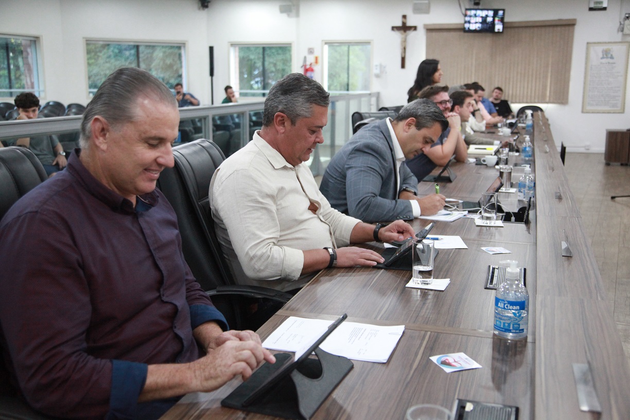 Aprovado projeto que altera Código de Posturas de Blumenau para ampliar bloqueio de acesso a lotes baldios