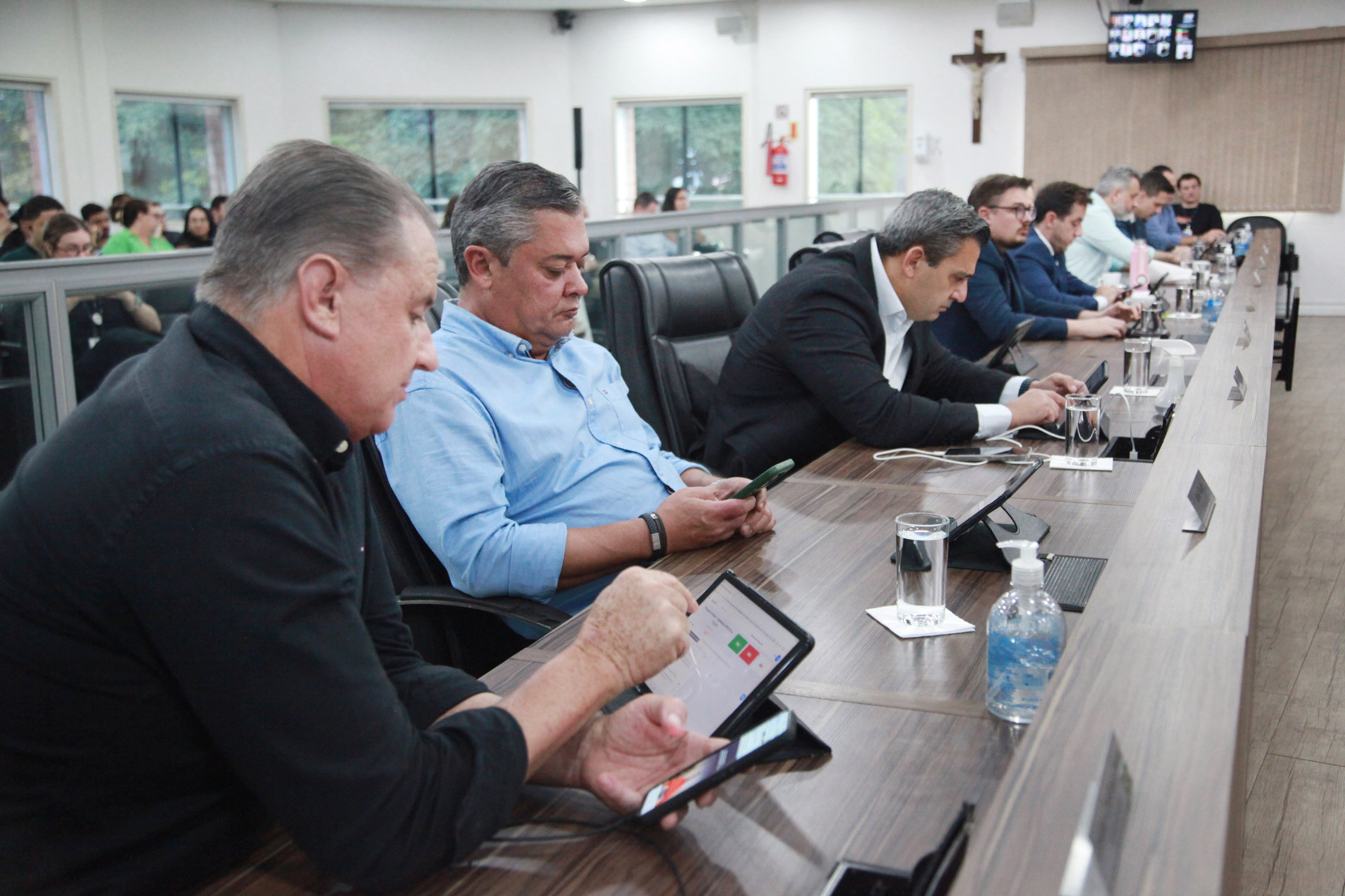 Confira o resumo dos pronunciamentos dos vereadores na sessão ordinária desta quinta-feira (8)