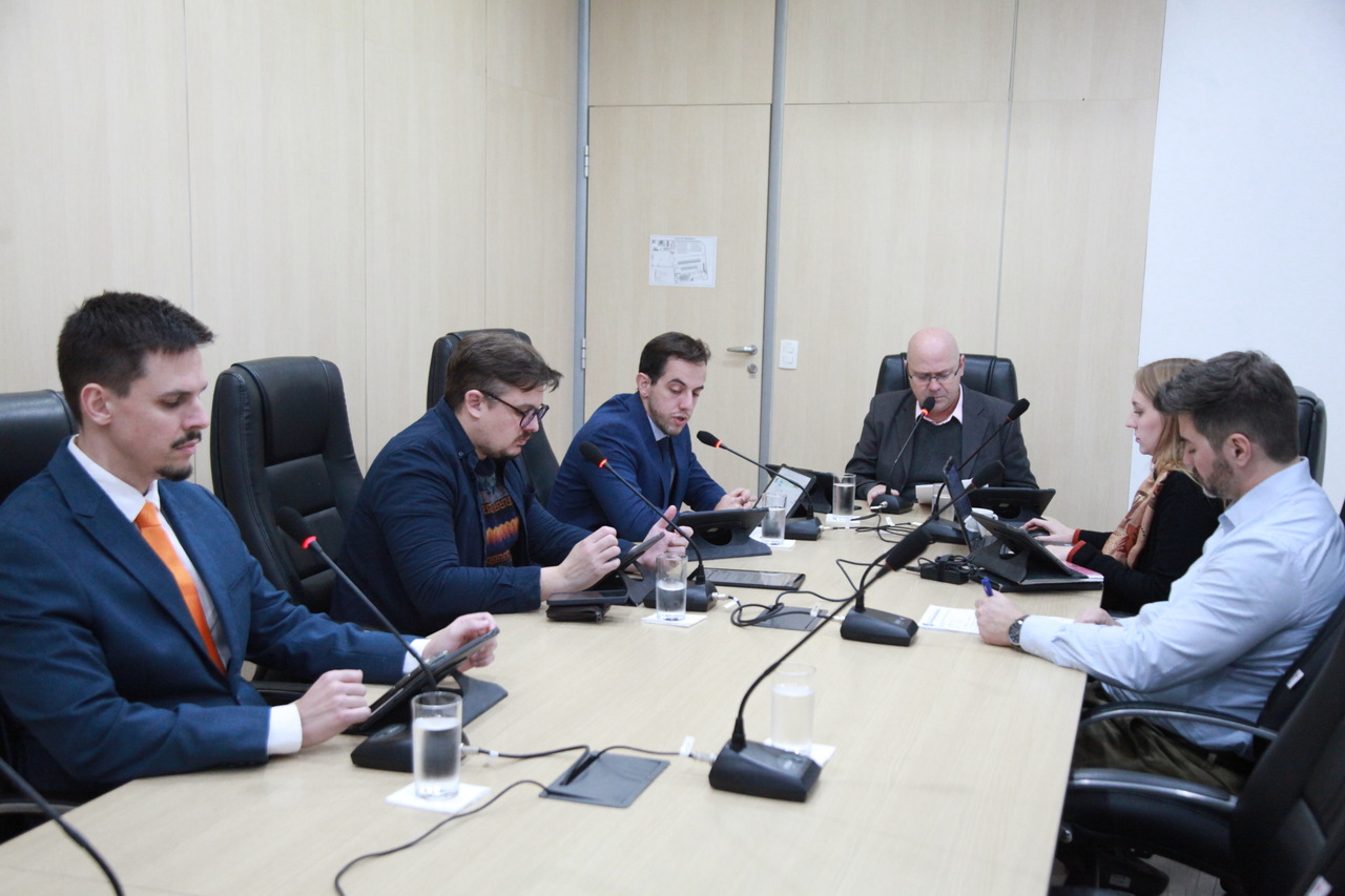 Comissões da Câmara avaliam projetos, vetos e emendas em reunião desta terça
