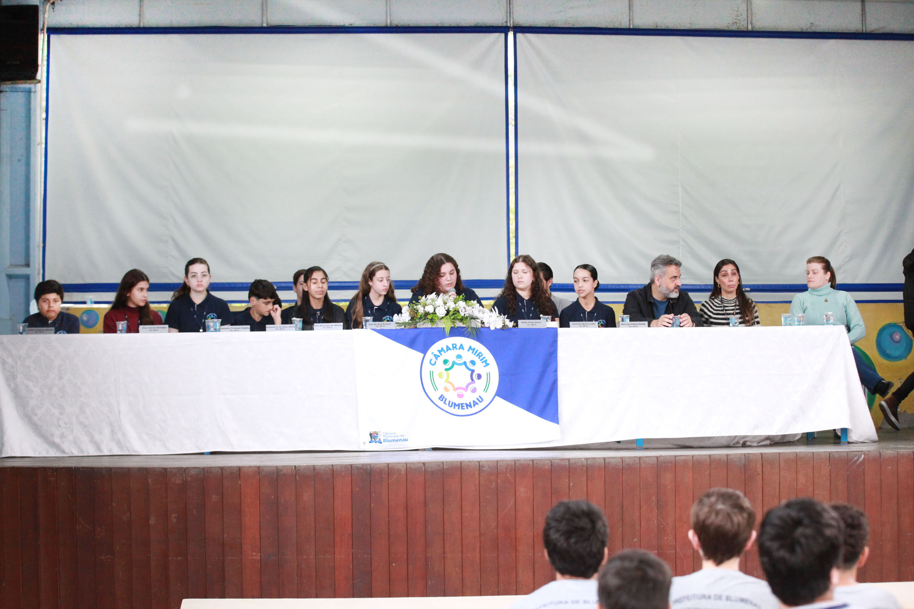 Câmara Mirim realiza sessão itinerante na Escola Visconde de Taunay