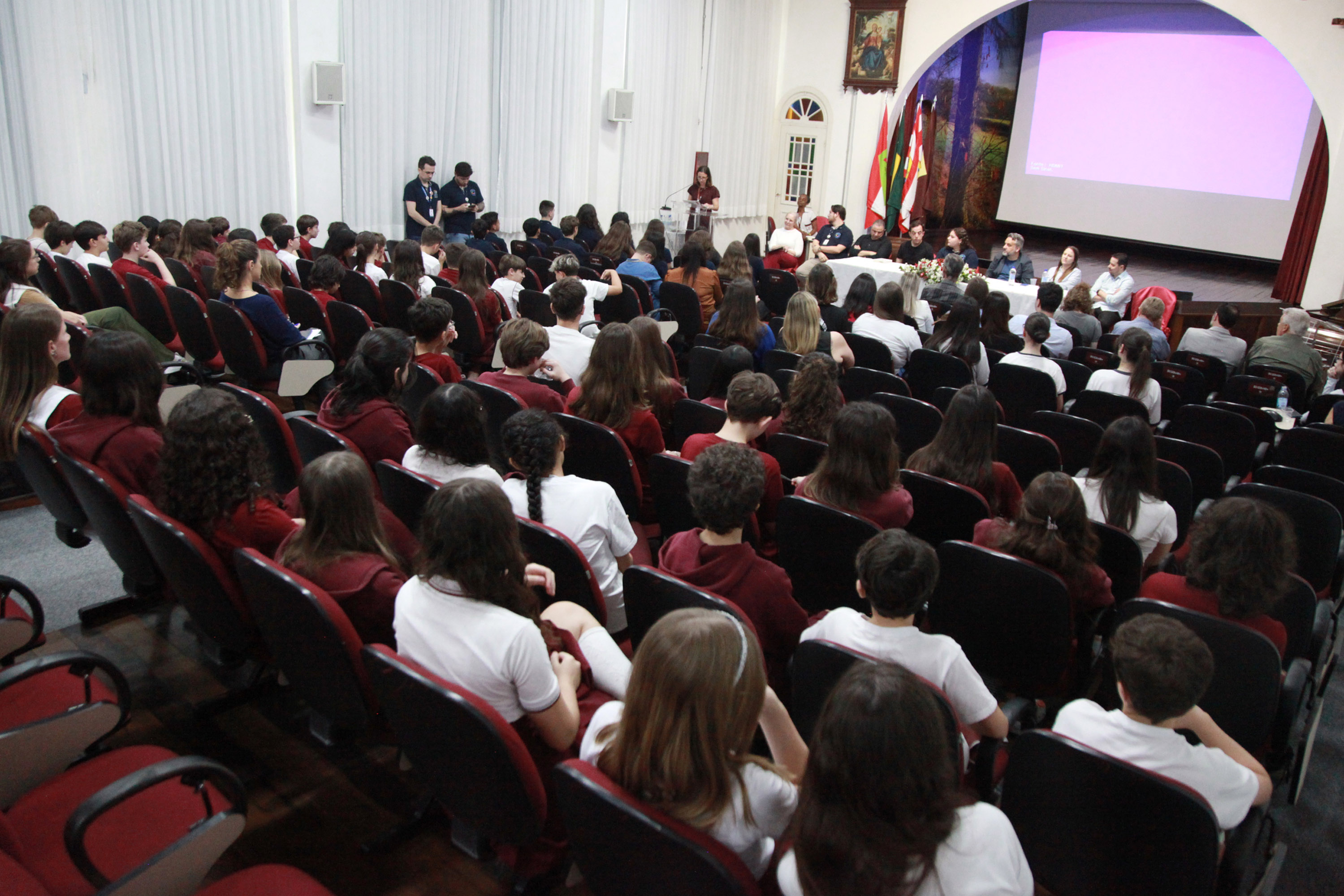 Câmara Mirim celebra 25 anos de história com sessão solene e homenagens