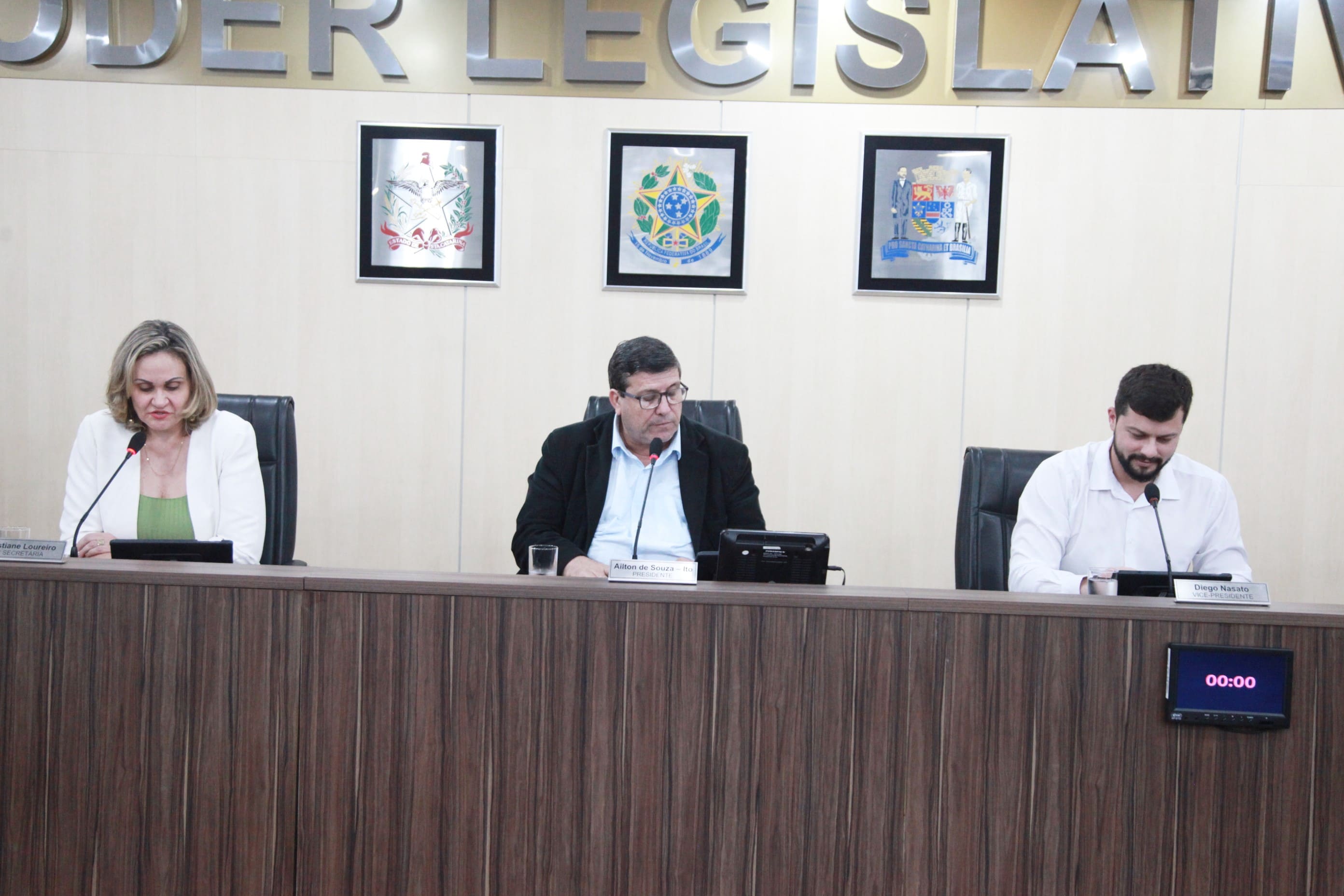 Confira os projetos e proposições aprovados na sessão desta quinta-feira (18)