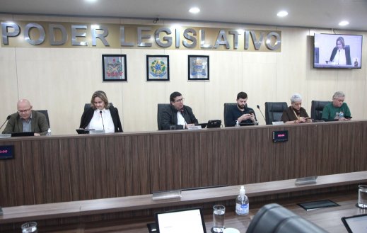 Confira os projetos e proposições aprovados na sessão desta quinta-feira (14)