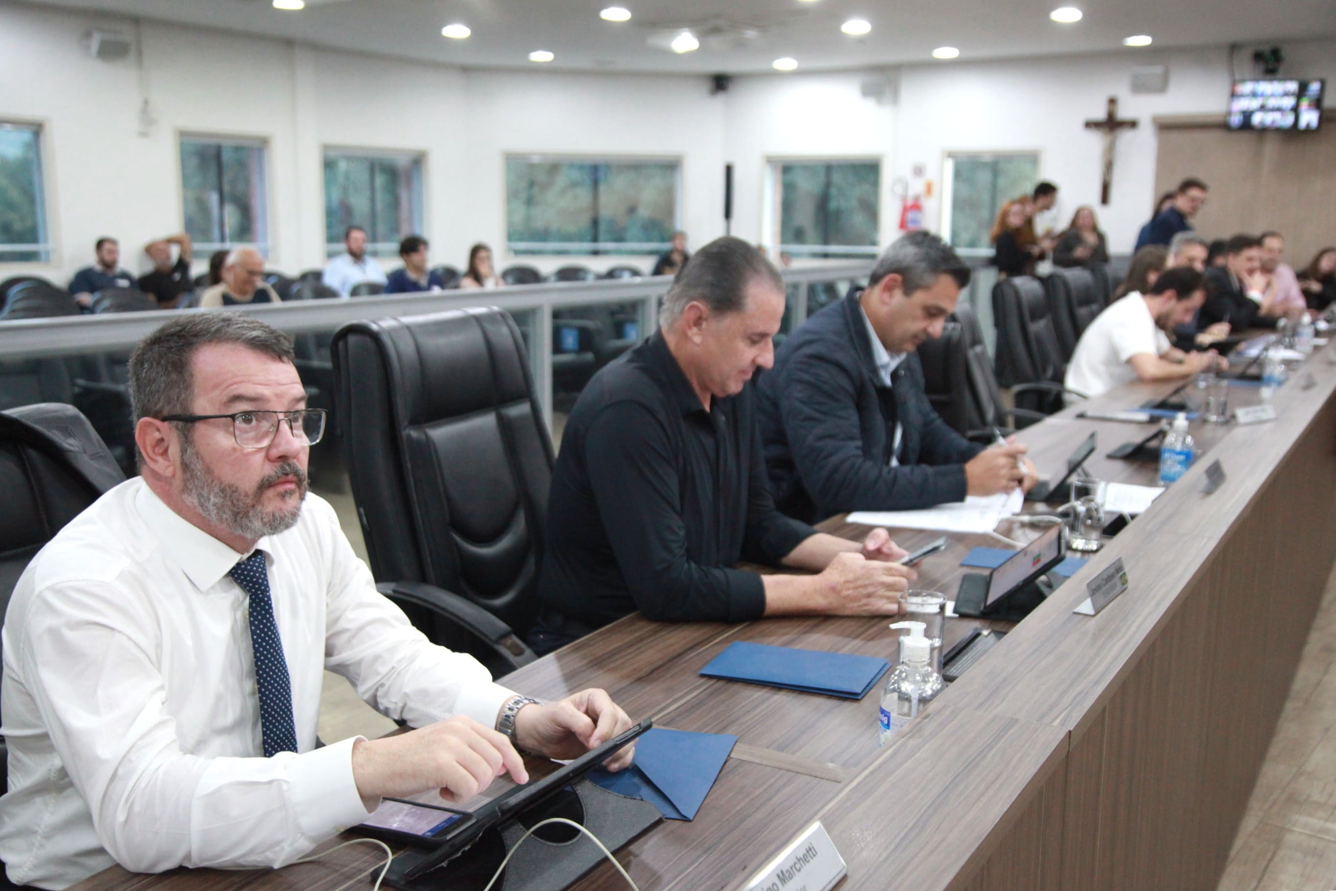 Confira os projetos e proposições aprovados na sessão desta terça-feira (19)