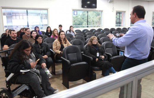 Servidores e assessores aprofundam conhecimentos sobre o processo legislativo